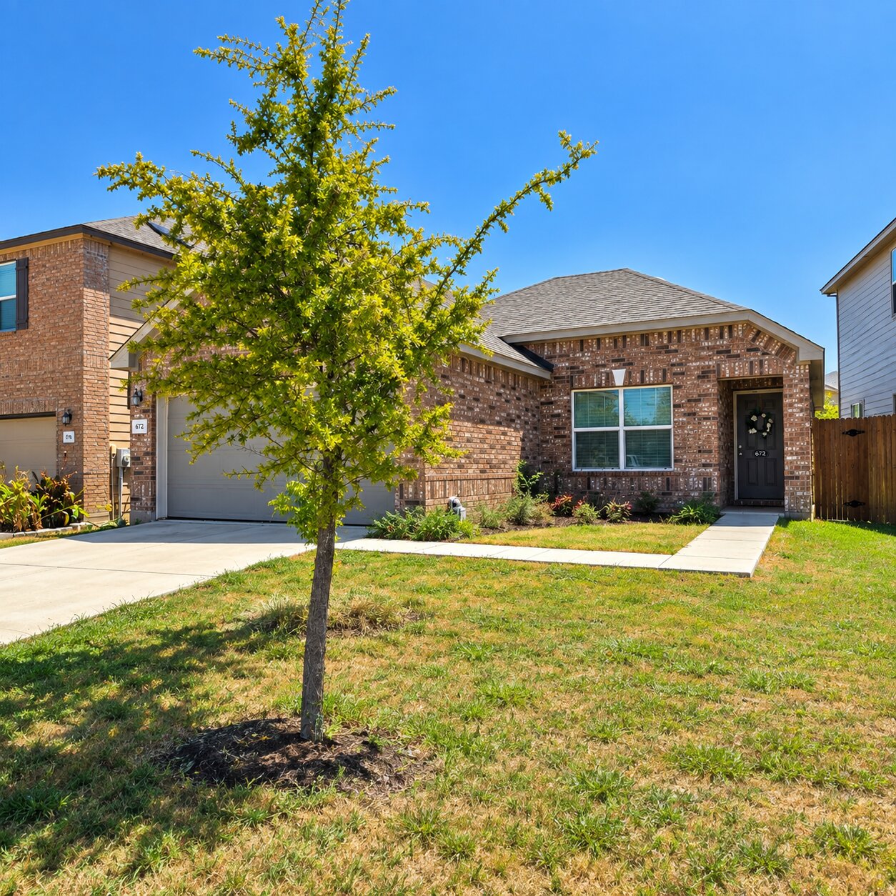 672 Bailey Park Drive, Jarrell, TX 76537 — photo 2