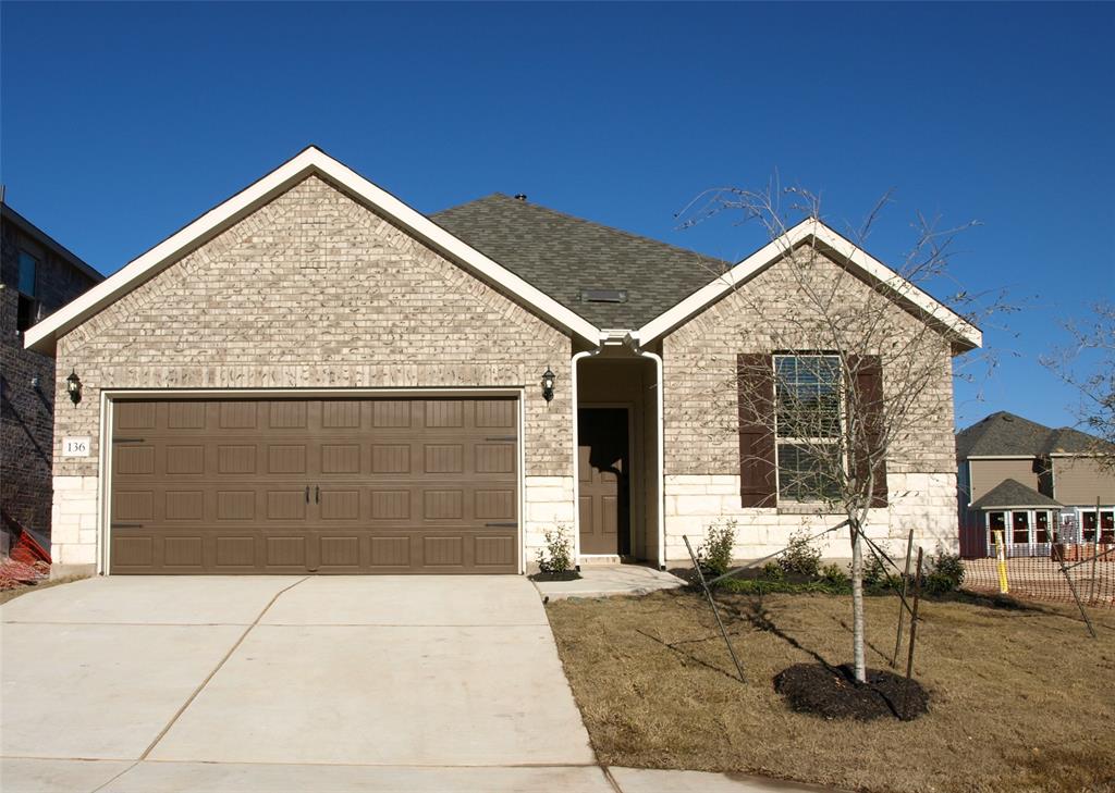 136 Raleigh Dr — photo