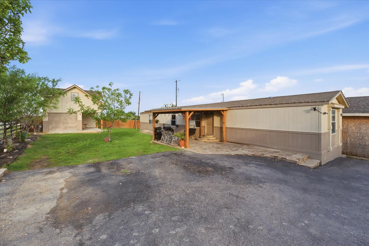 112 Storm Ct — photo