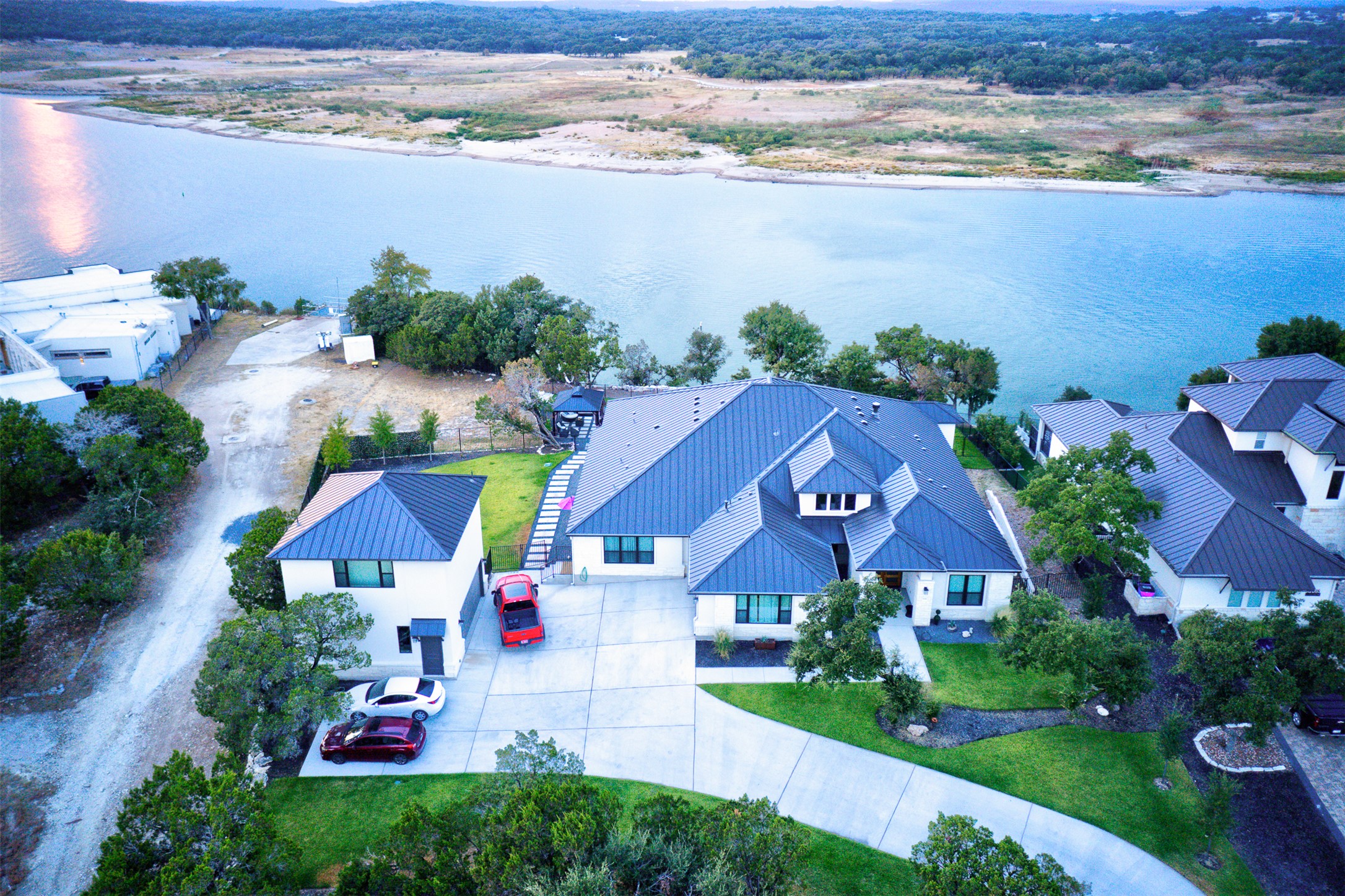 5104 Canyon Oaks Dr — photo