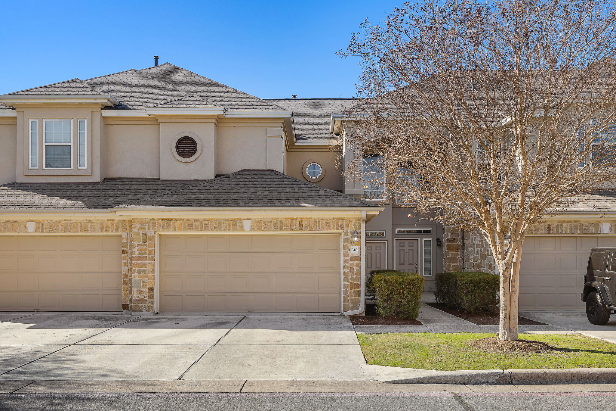 1101 E Parmer Ln 318 — photo