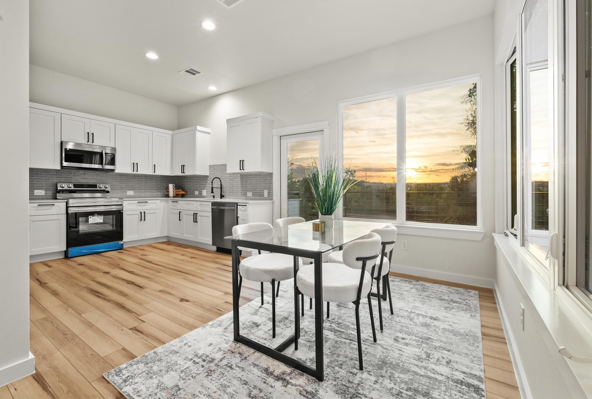 2309 Montopolis Dr Unit 9 — photo