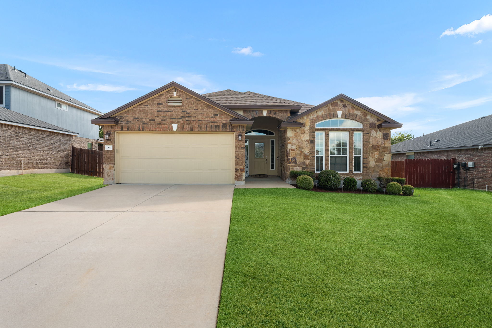 1521 Starlight Dr — photo