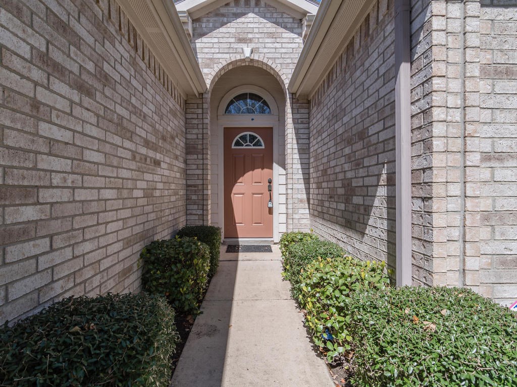 745 Rusk Road, Round Rock, TX 78665 — photo 2