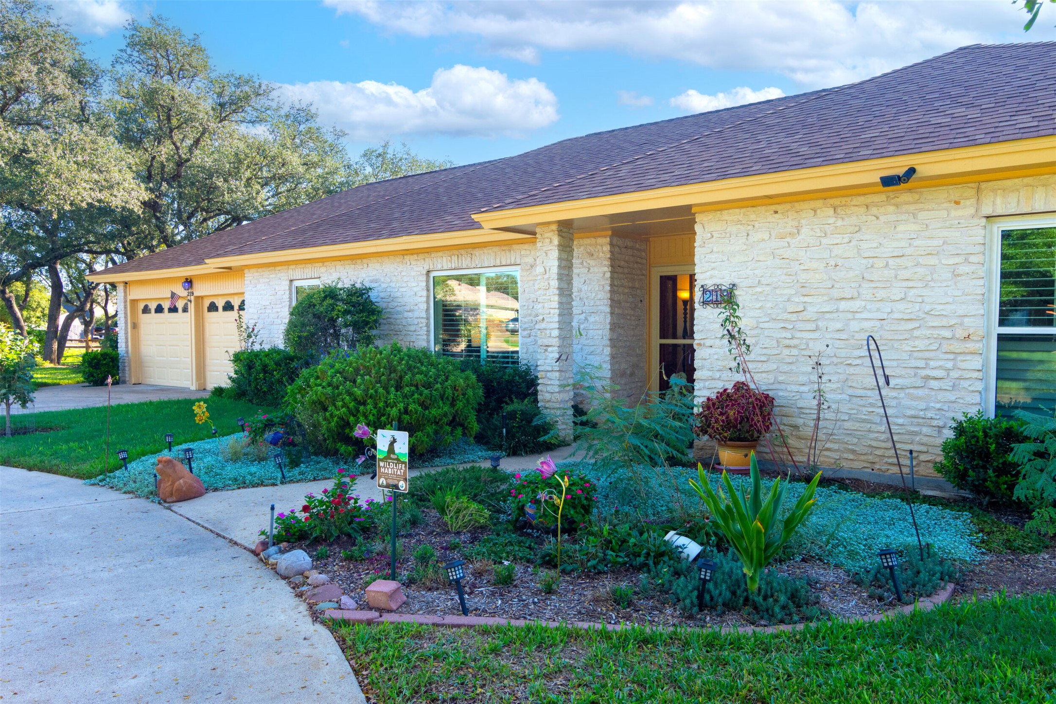 219 Turtle Bnd, Georgetown, TX 78628 — photo 3