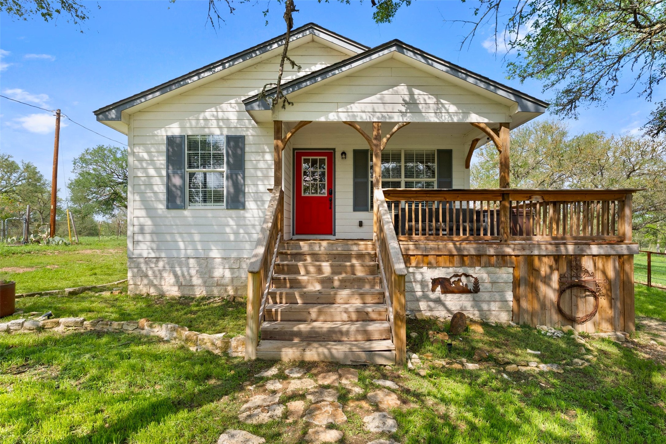 274 Old Austin Trl — photo