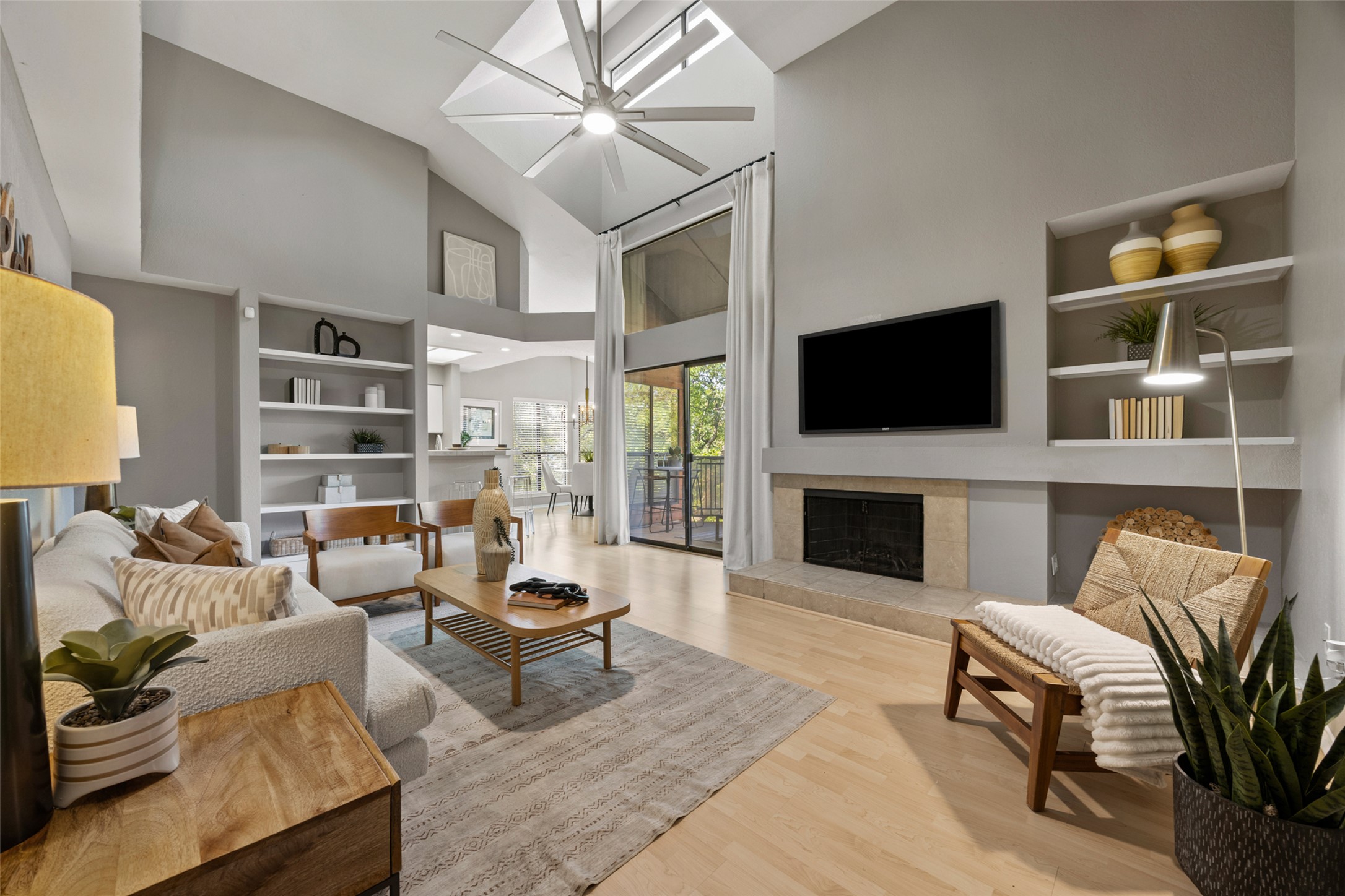 4711 Spicewood Springs Rd 1-201 — photo