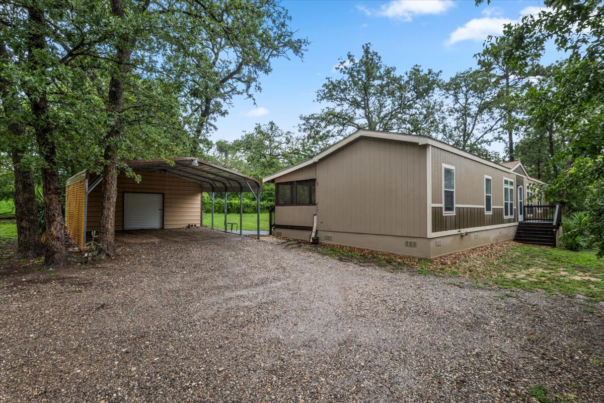 217 Pine Hill Loop, Bastrop, TX 78602 — photo 3