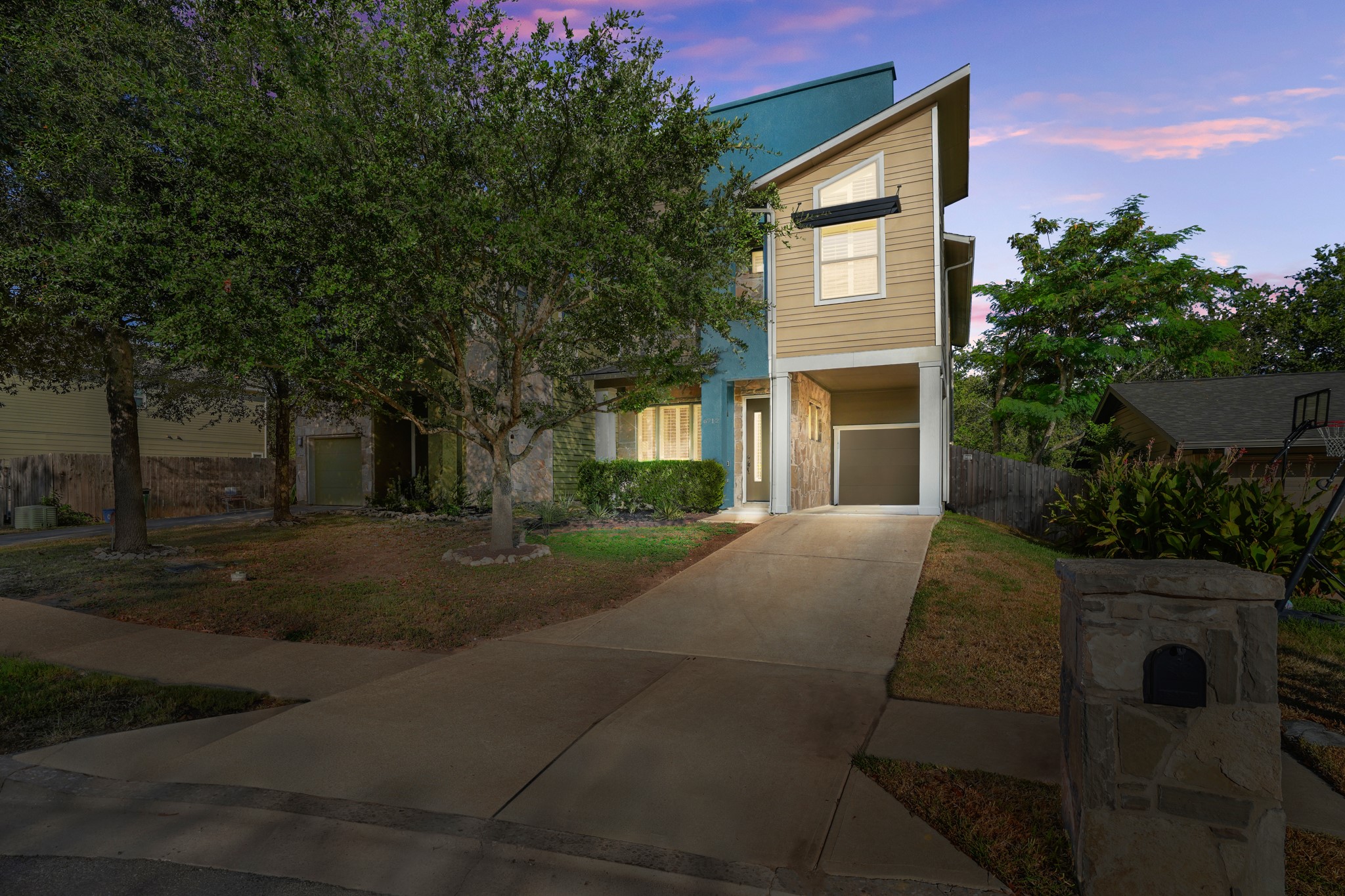 6712 Blarwood Dr — photo