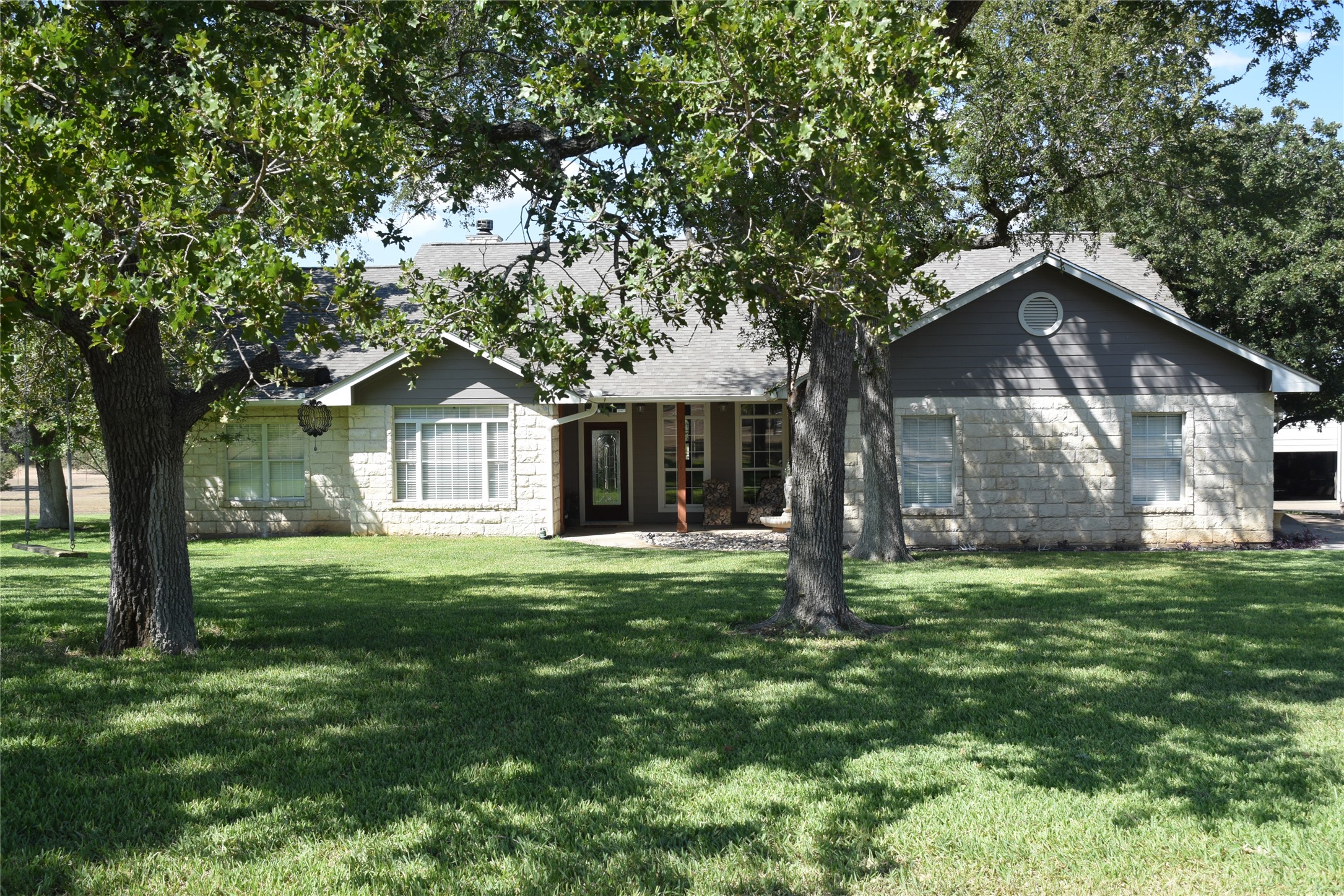 2116 County Road 403 — photo