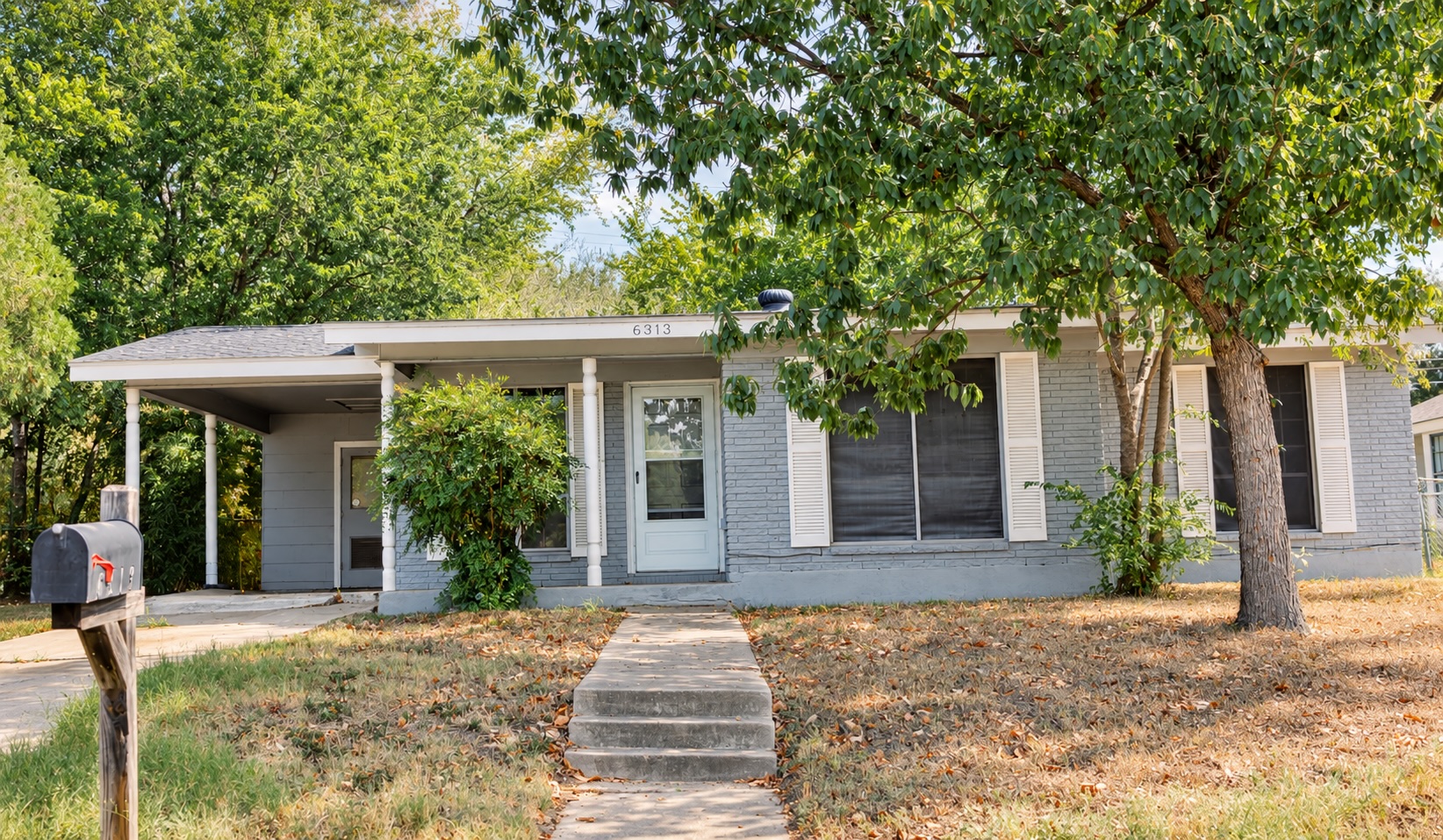 6313 Kenilworth Dr — photo