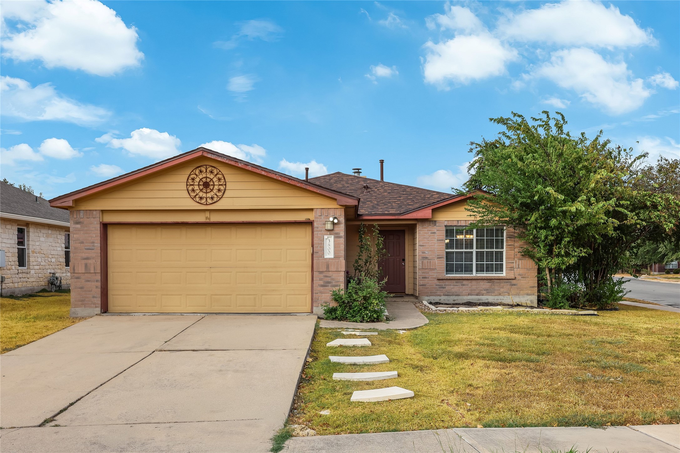3800 Hickox Dr — photo