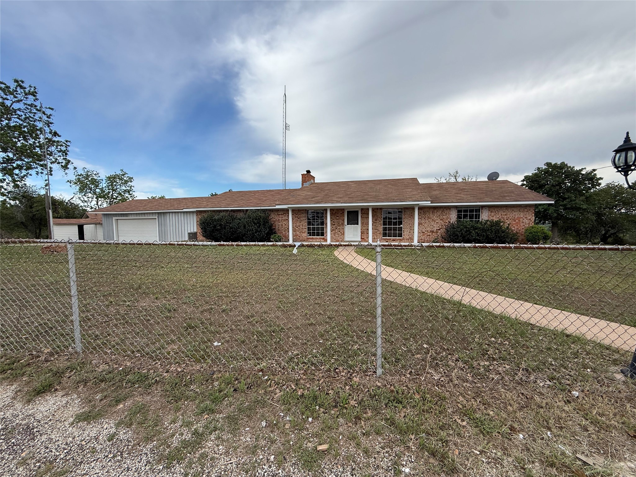 713 FM 153 — photo