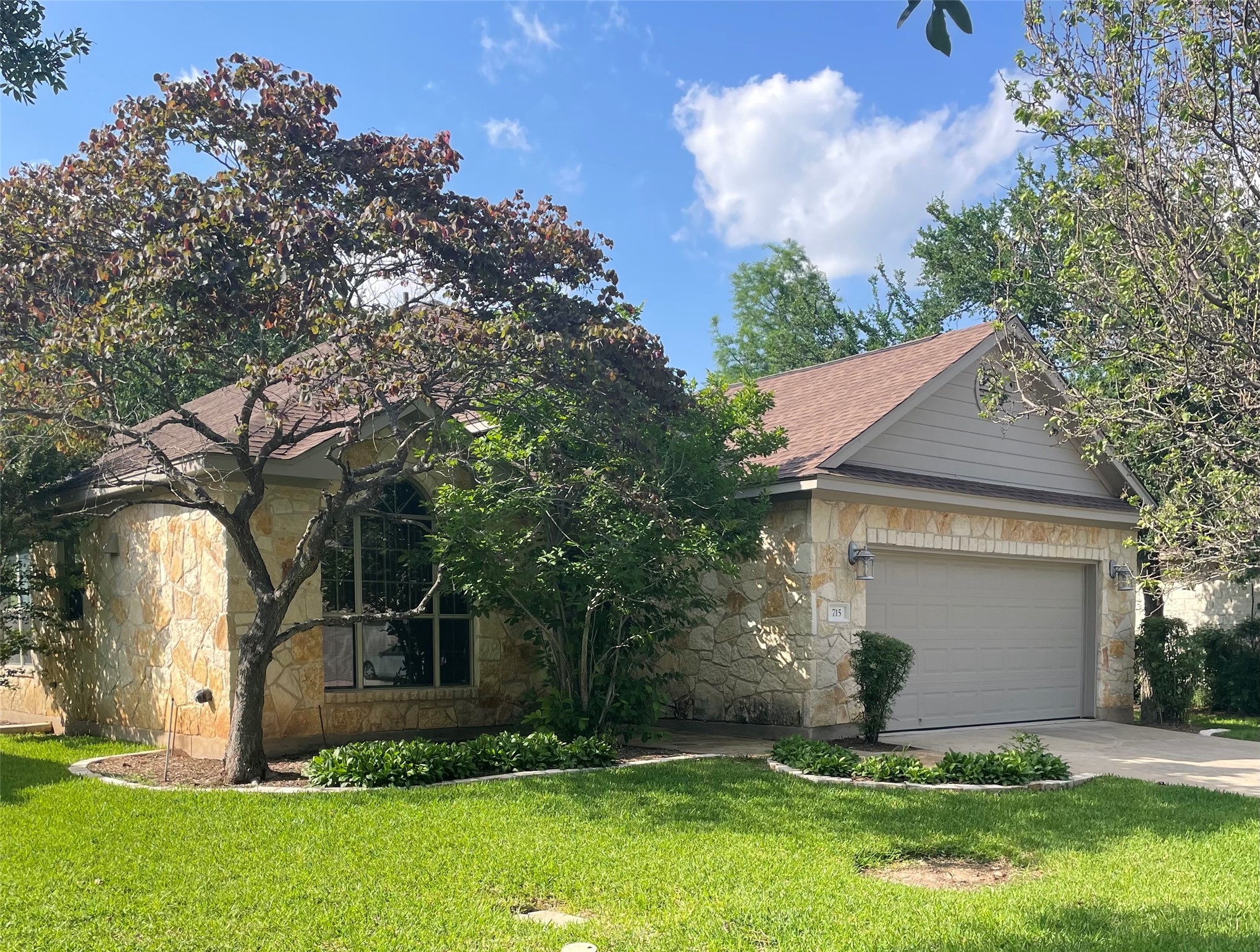 715 Enchanted Rock Trl — photo