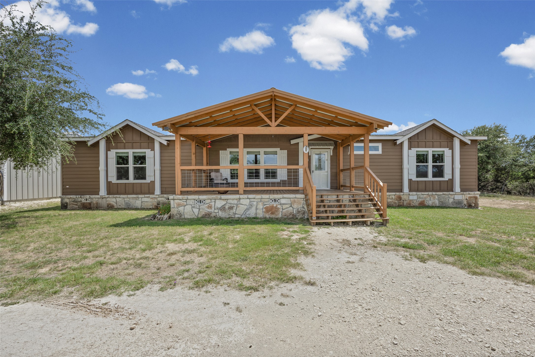 7870 Ranch Road 165 — photo