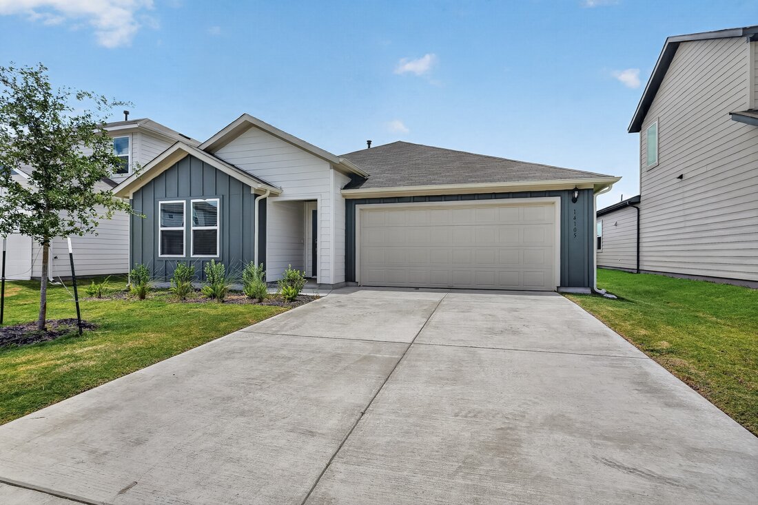 14105 Axel Johanson Dr — photo
