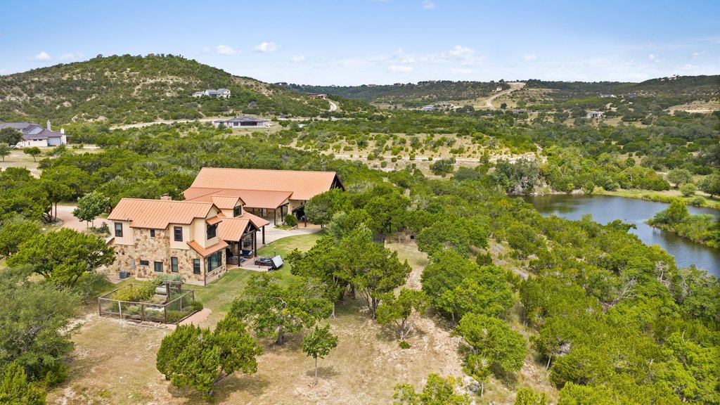 241 E Lynx Cove, Blanco, TX 78606 — photo 2