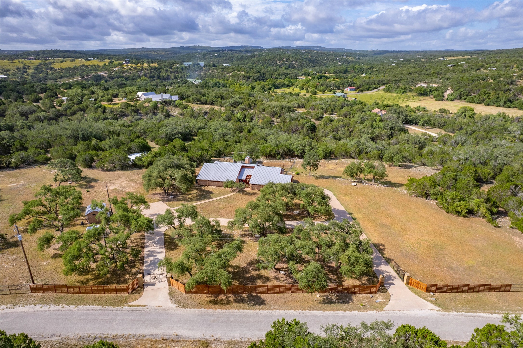 300 Sycamore Valley Rd — photo