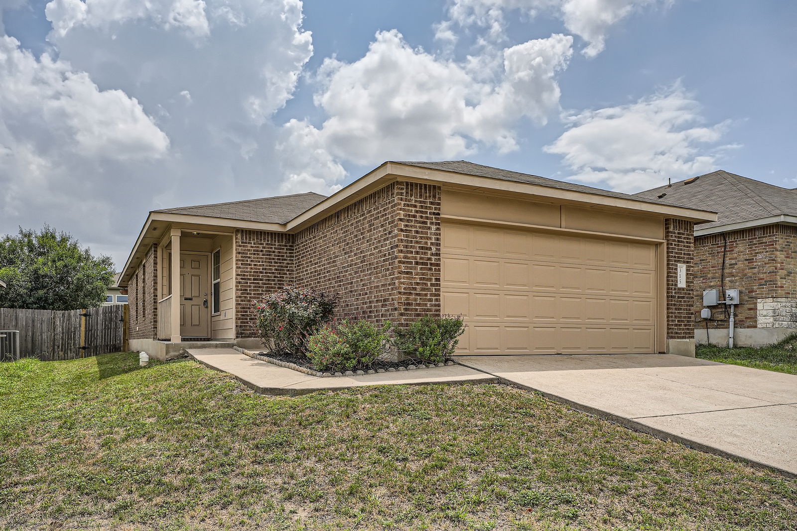 315 Moonwalker Trl — photo