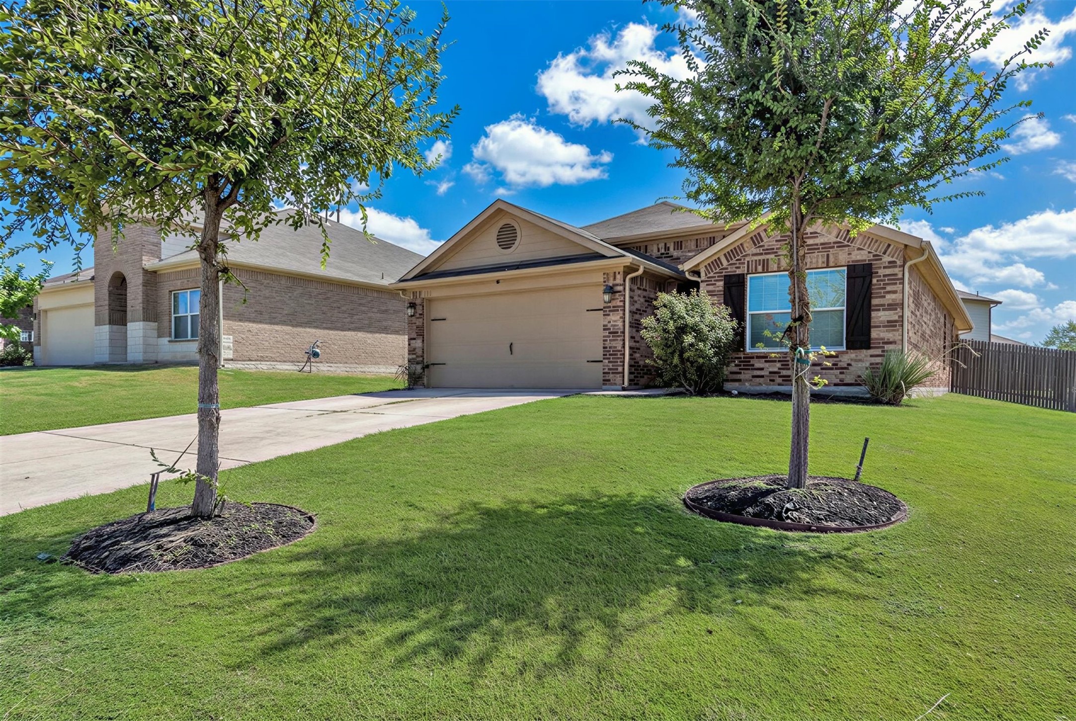 176 Dusky Thrush Dr — photo