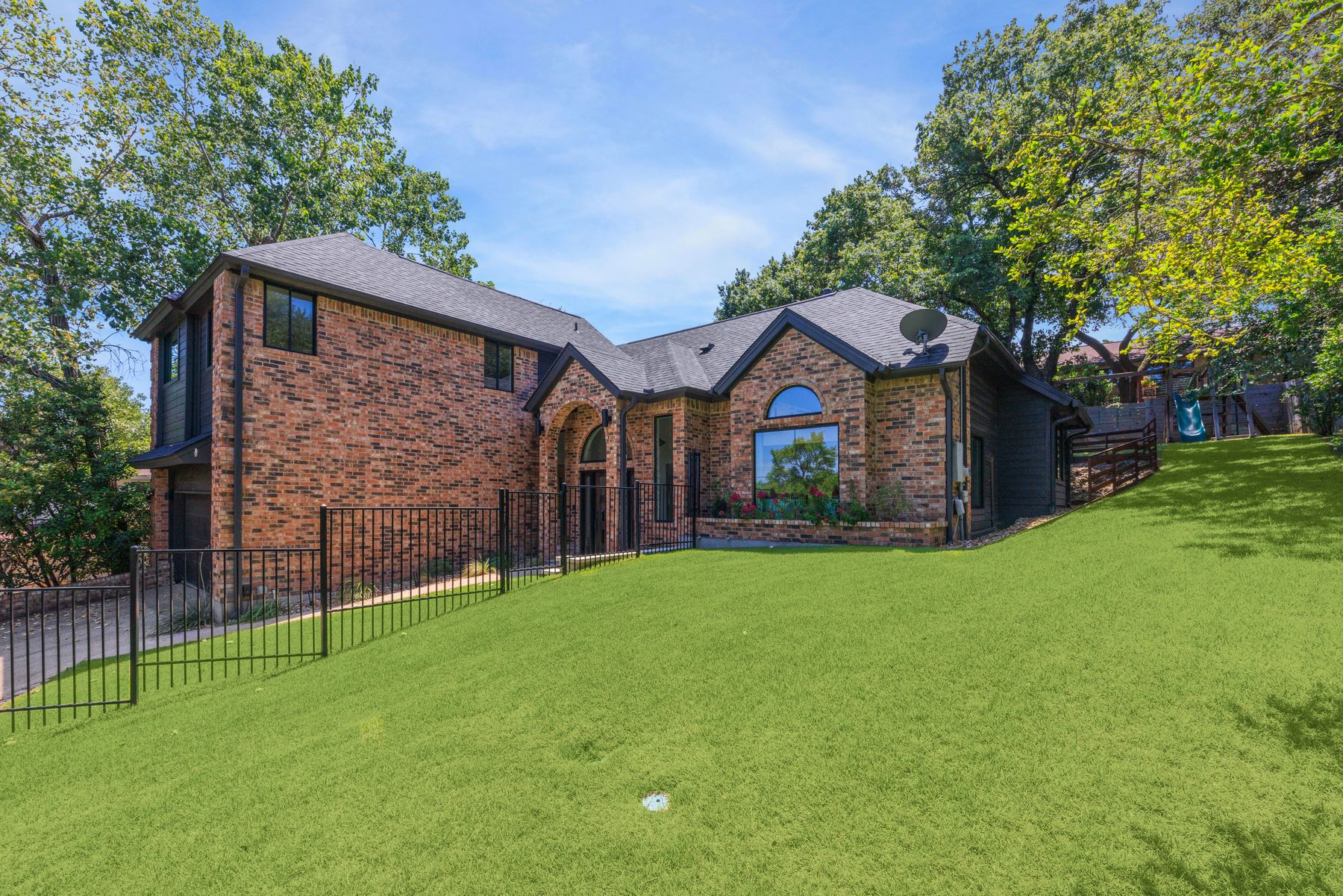 3911 Dry Creek Dr — photo