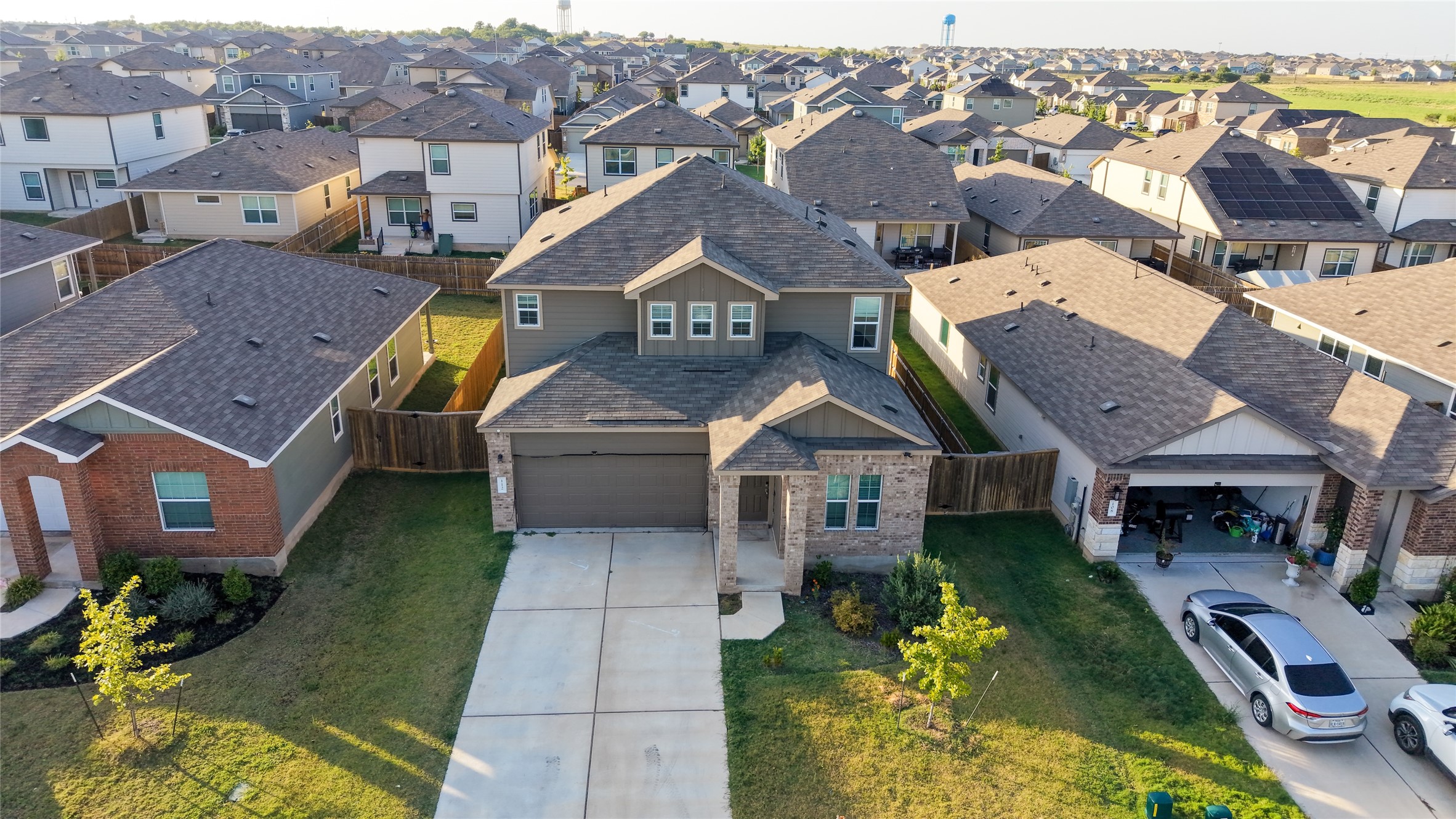 112 Perfect World Loop, Jarrell, TX 76537 — photo 2