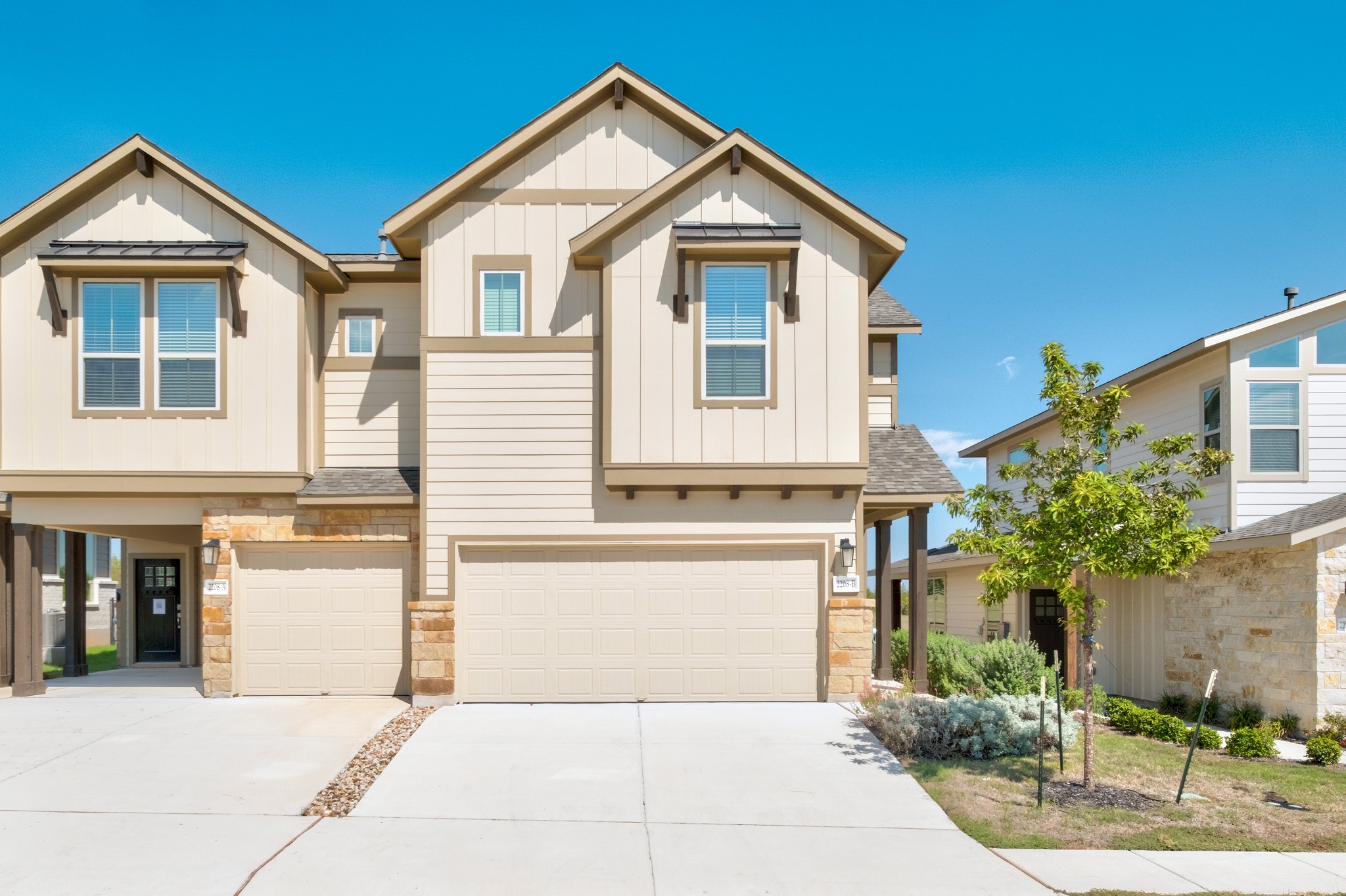 2208B Cornfield Dr — photo