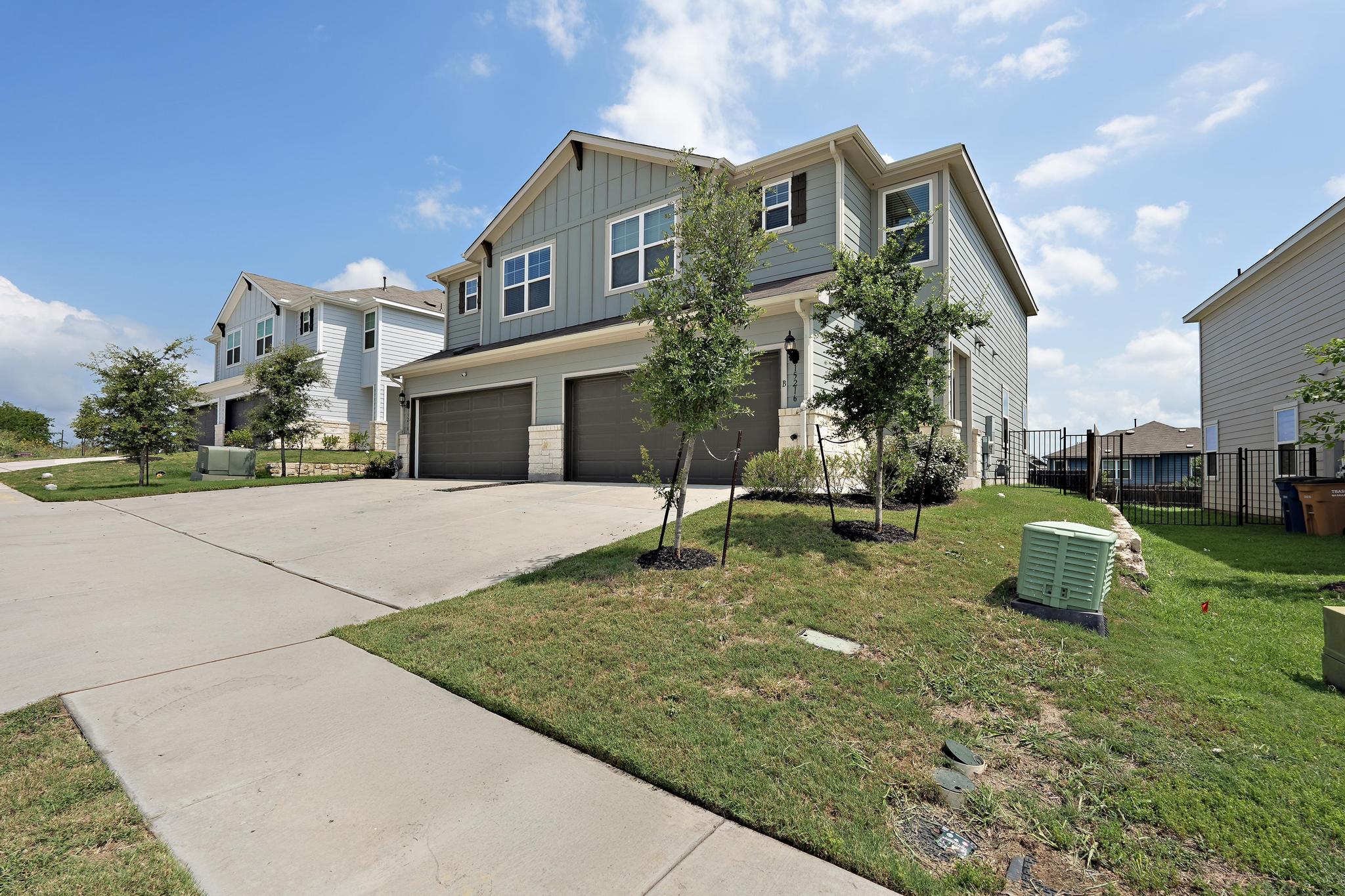 15216B Sweet Mimosa Dr — photo