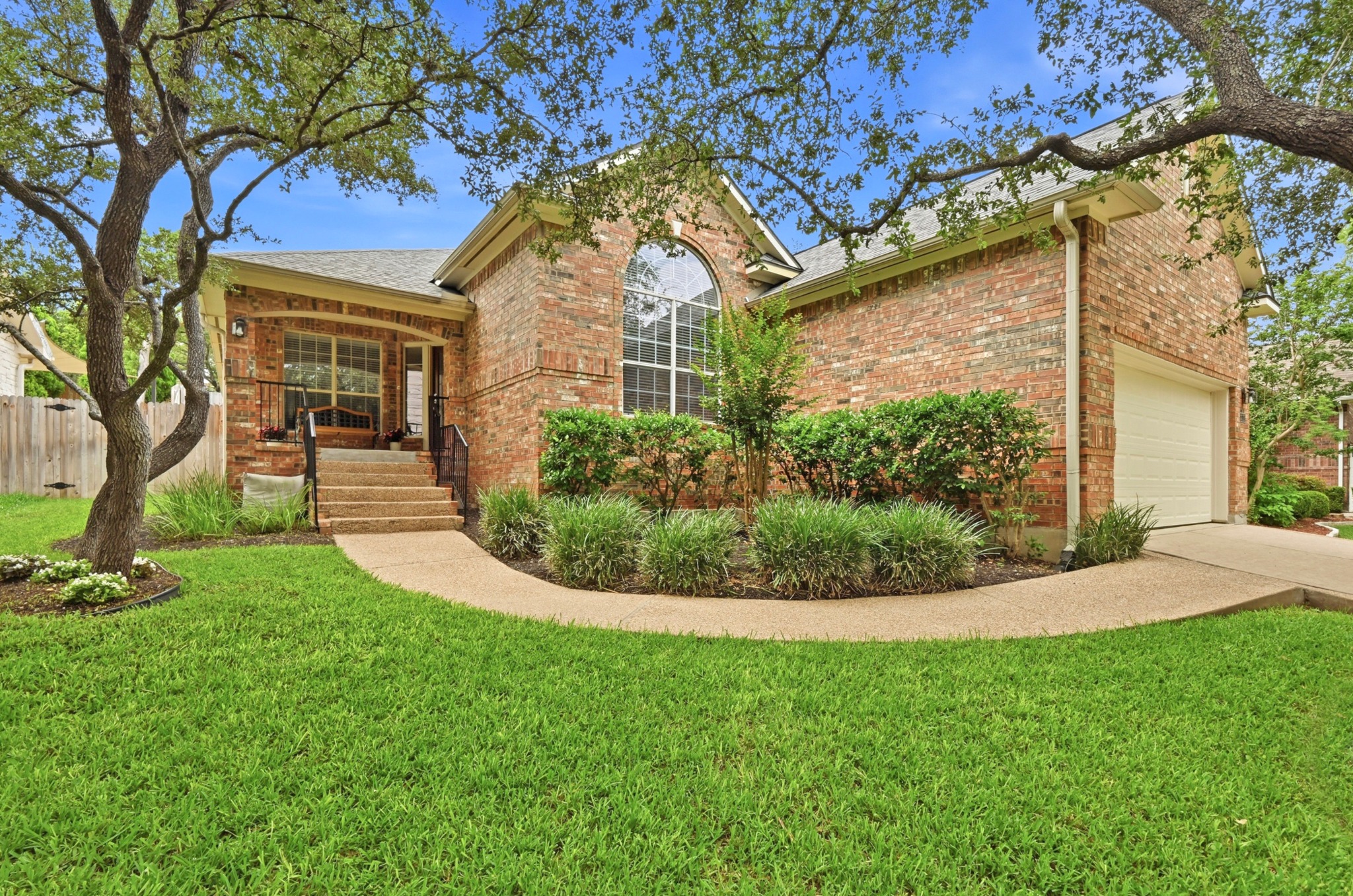 12909 Majestic Oaks Dr — photo