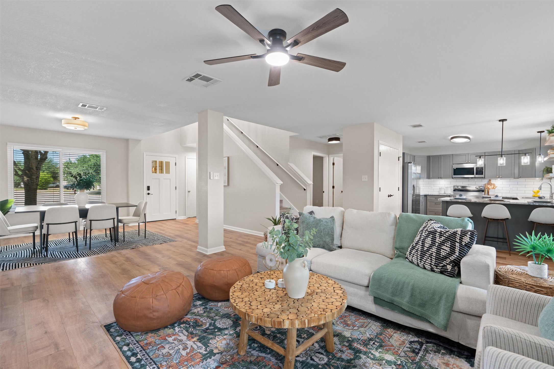 724 Lavaca Loop — photo