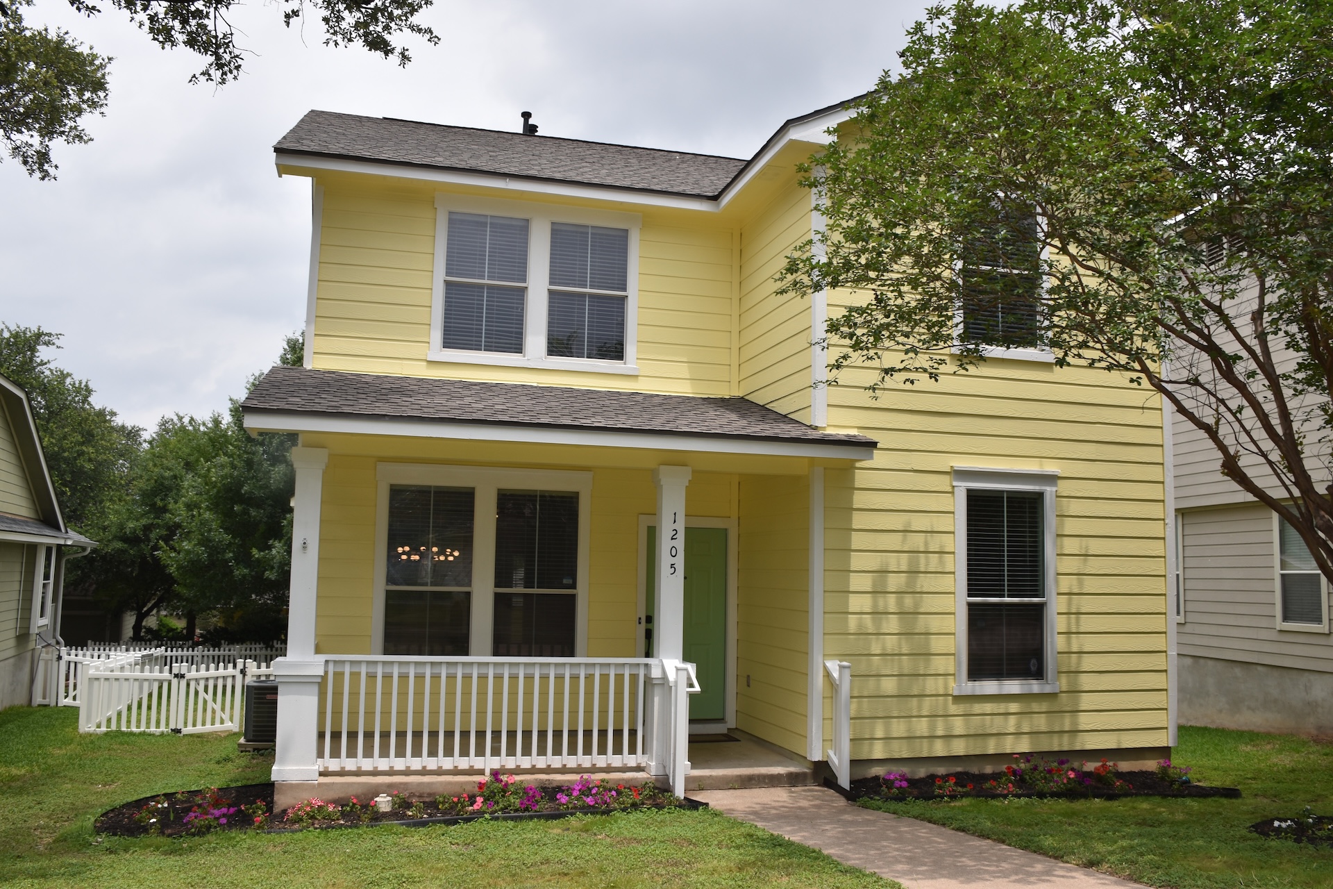 1205 Rawhide Trl — photo