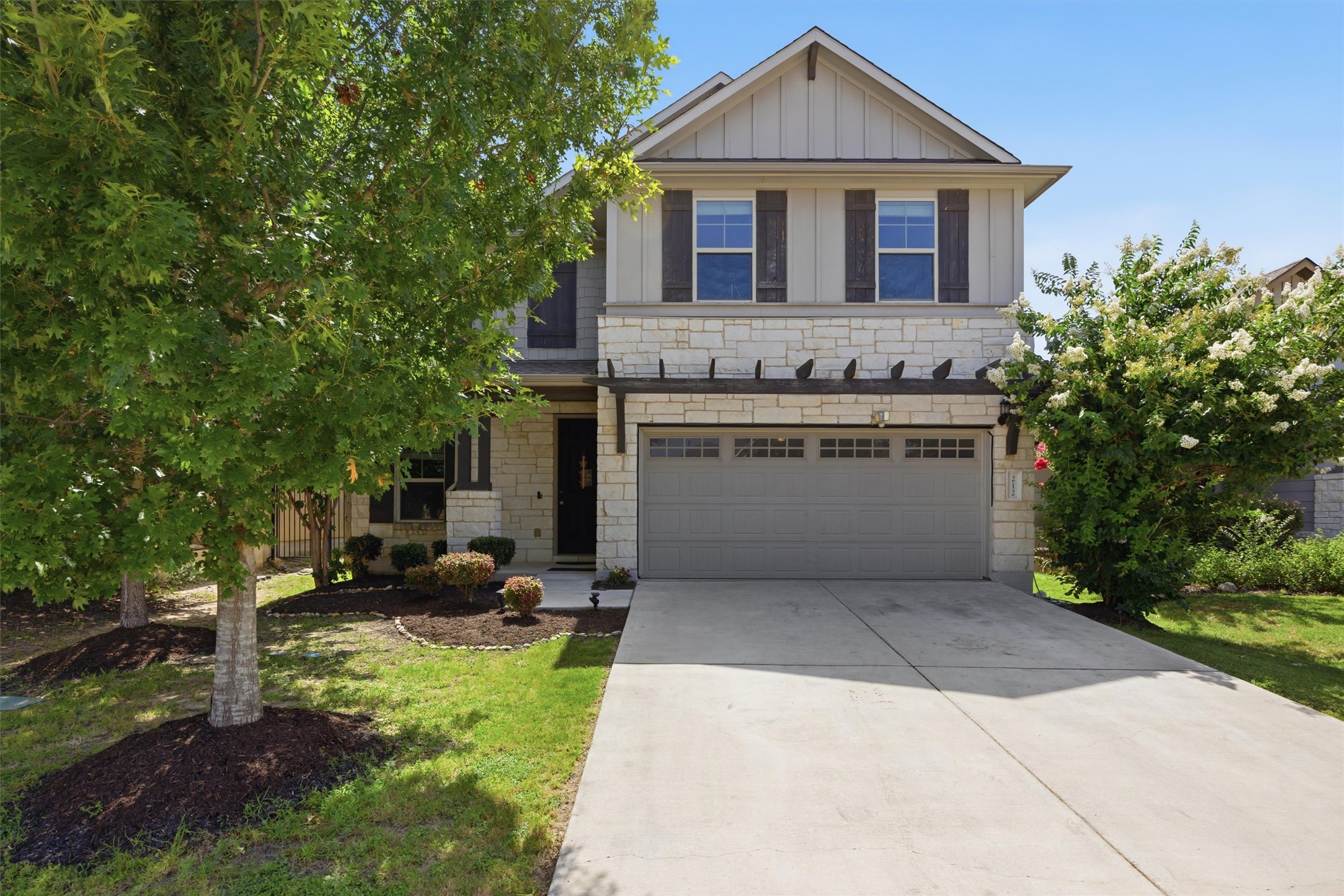212 Russet Trl — photo