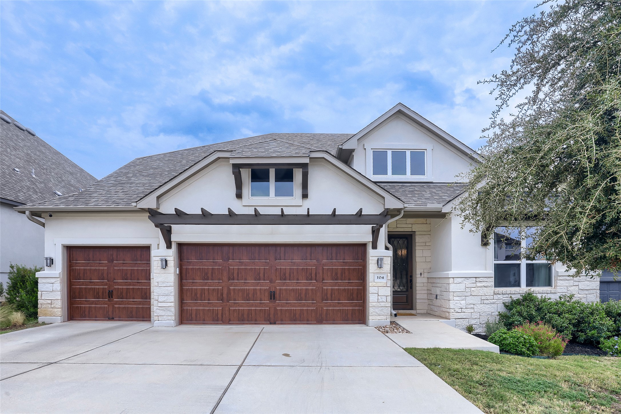 104 Eagle Pass Trl — photo