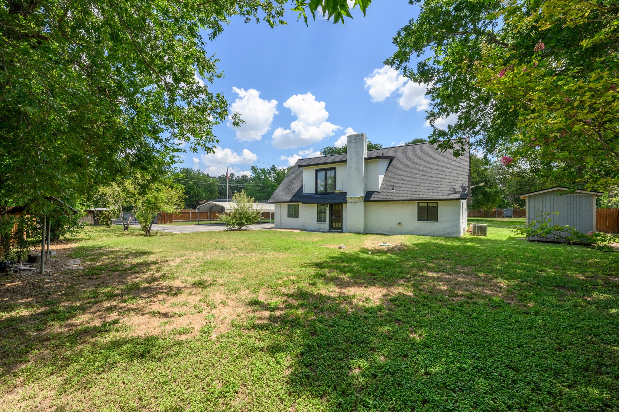 12900 Ben Milam Dr — photo