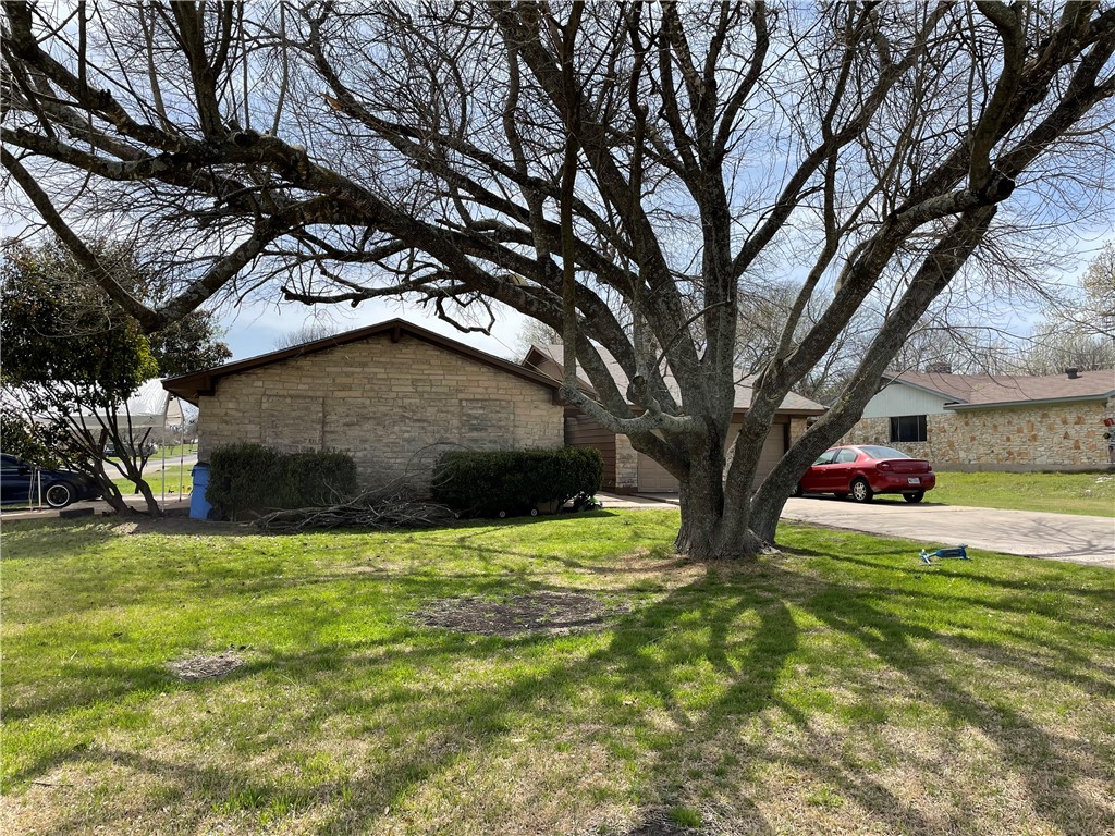 801 Old Austin Pflugerville Rd A&B — photo
