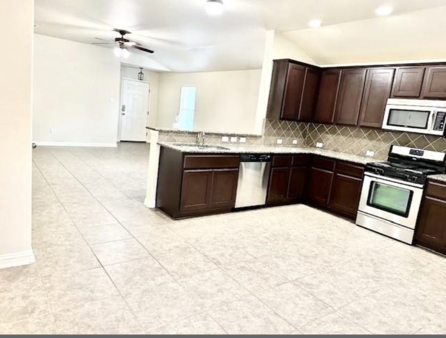 319 Serene Hollow Ln — photo