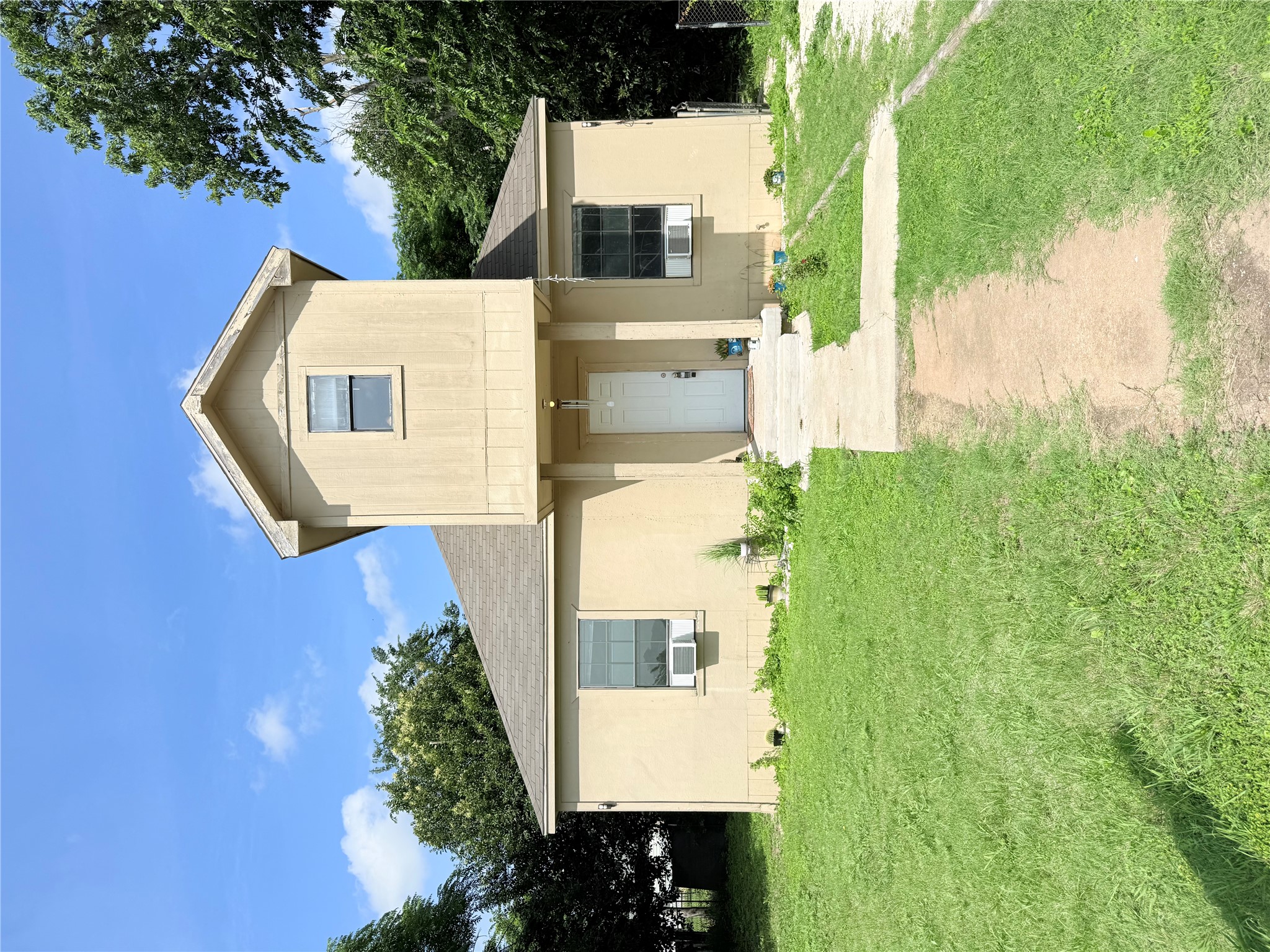 404 S Love Ave — photo