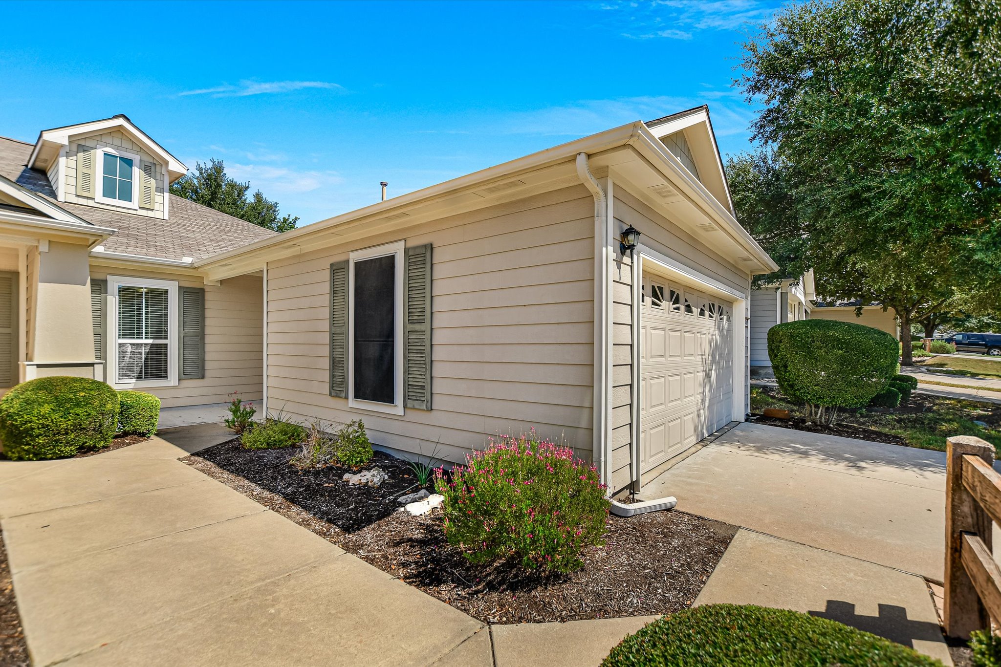 215 Bonham Loop, Georgetown, TX 78633 — photo 2