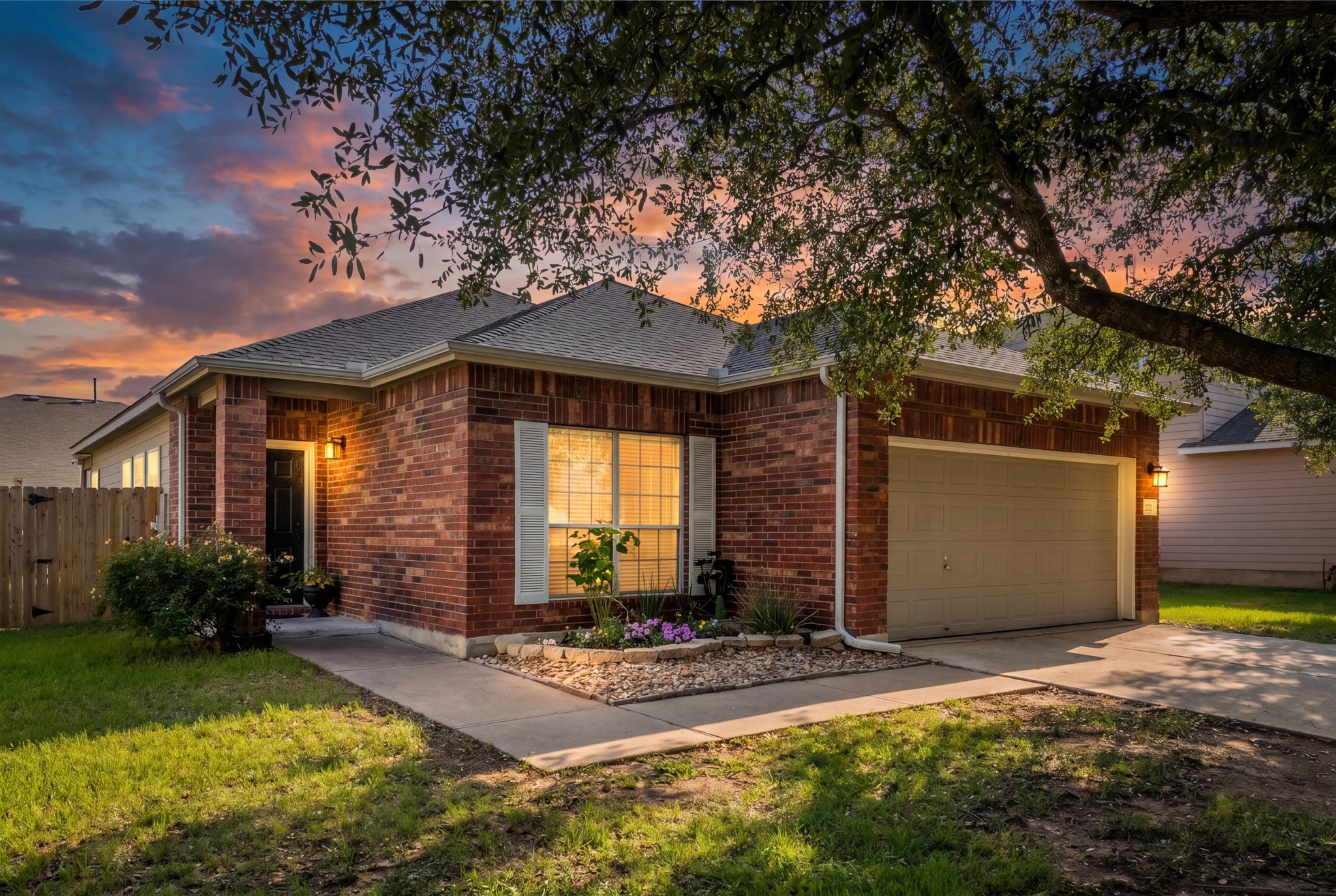 1015 Hondo Ln — photo