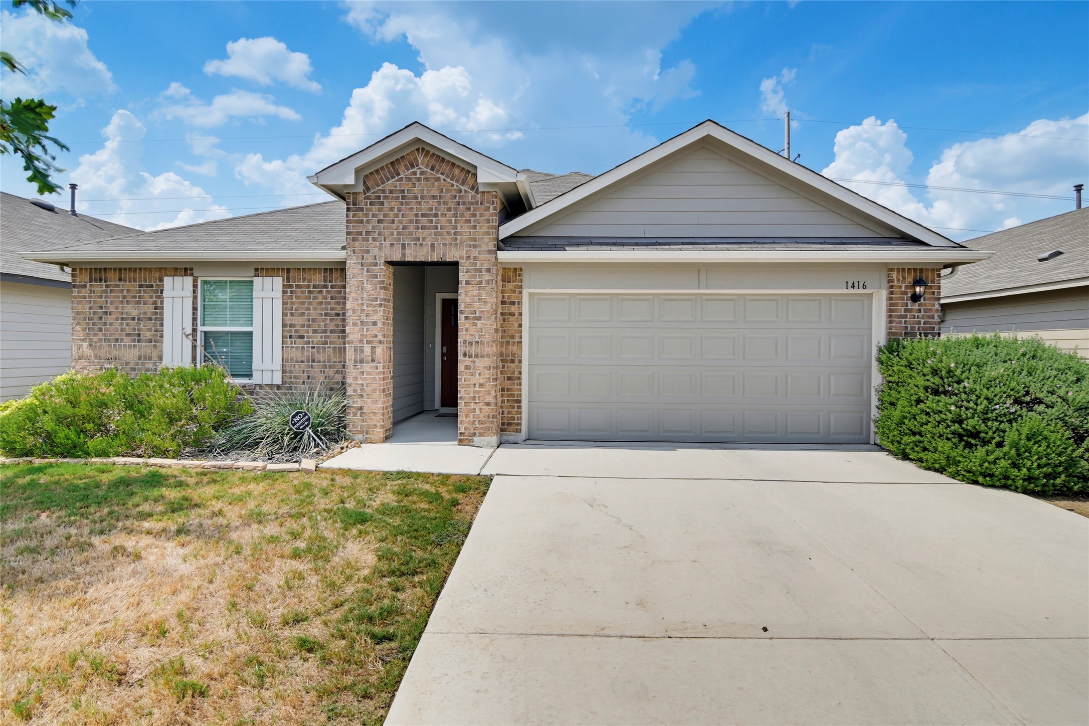 1416 Parkwood — photo