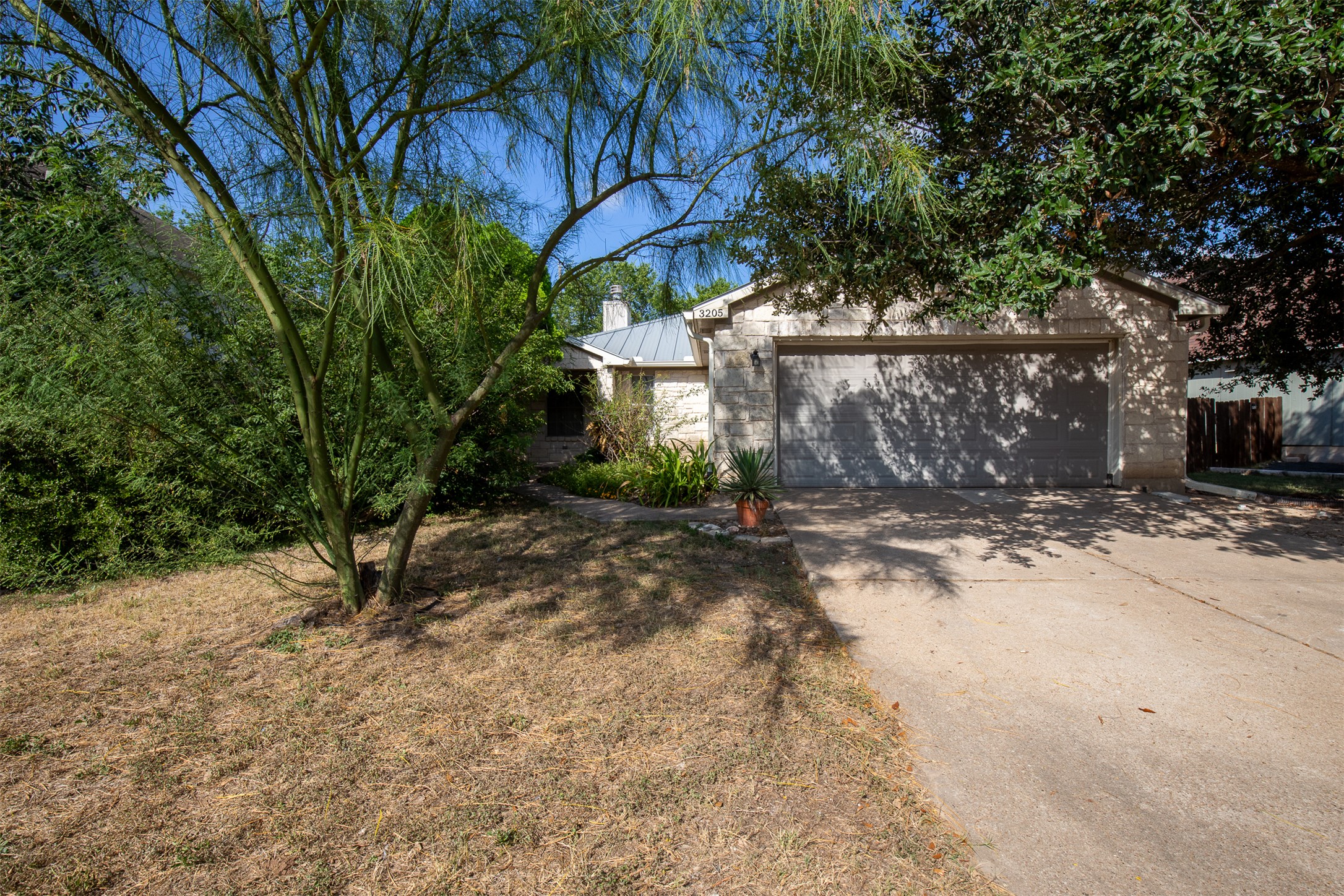3205 Susquehanna Ln — photo