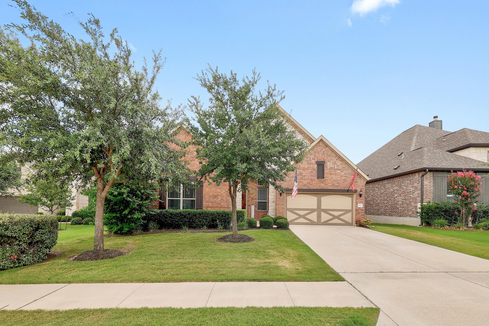 812 Anahuac Dr — photo
