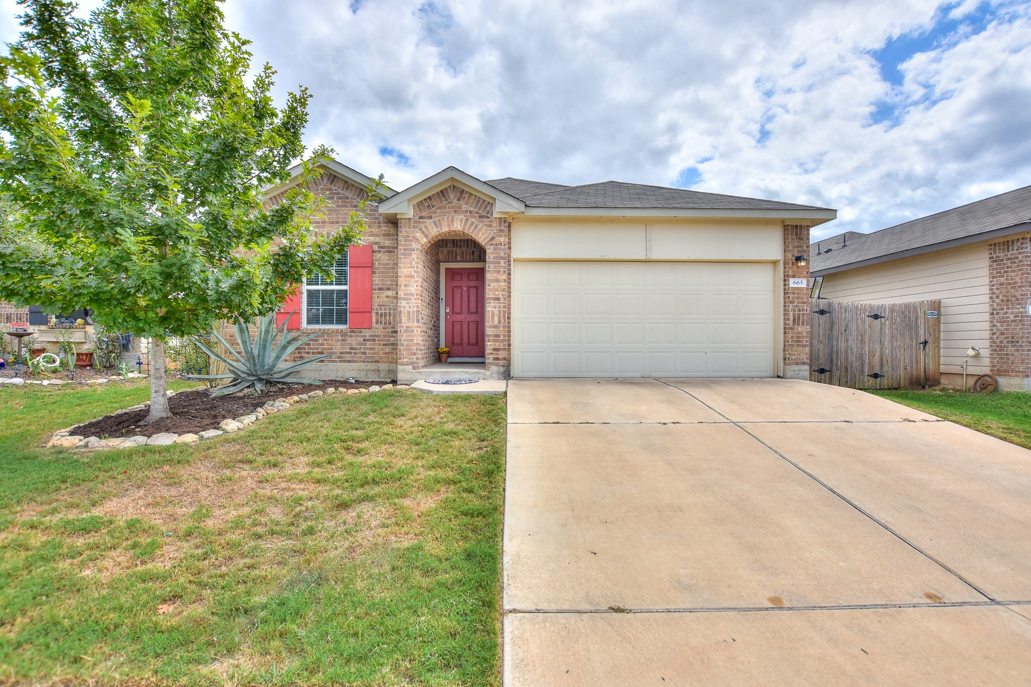 Home in Liberty Hill, TX 78642 — photo 2