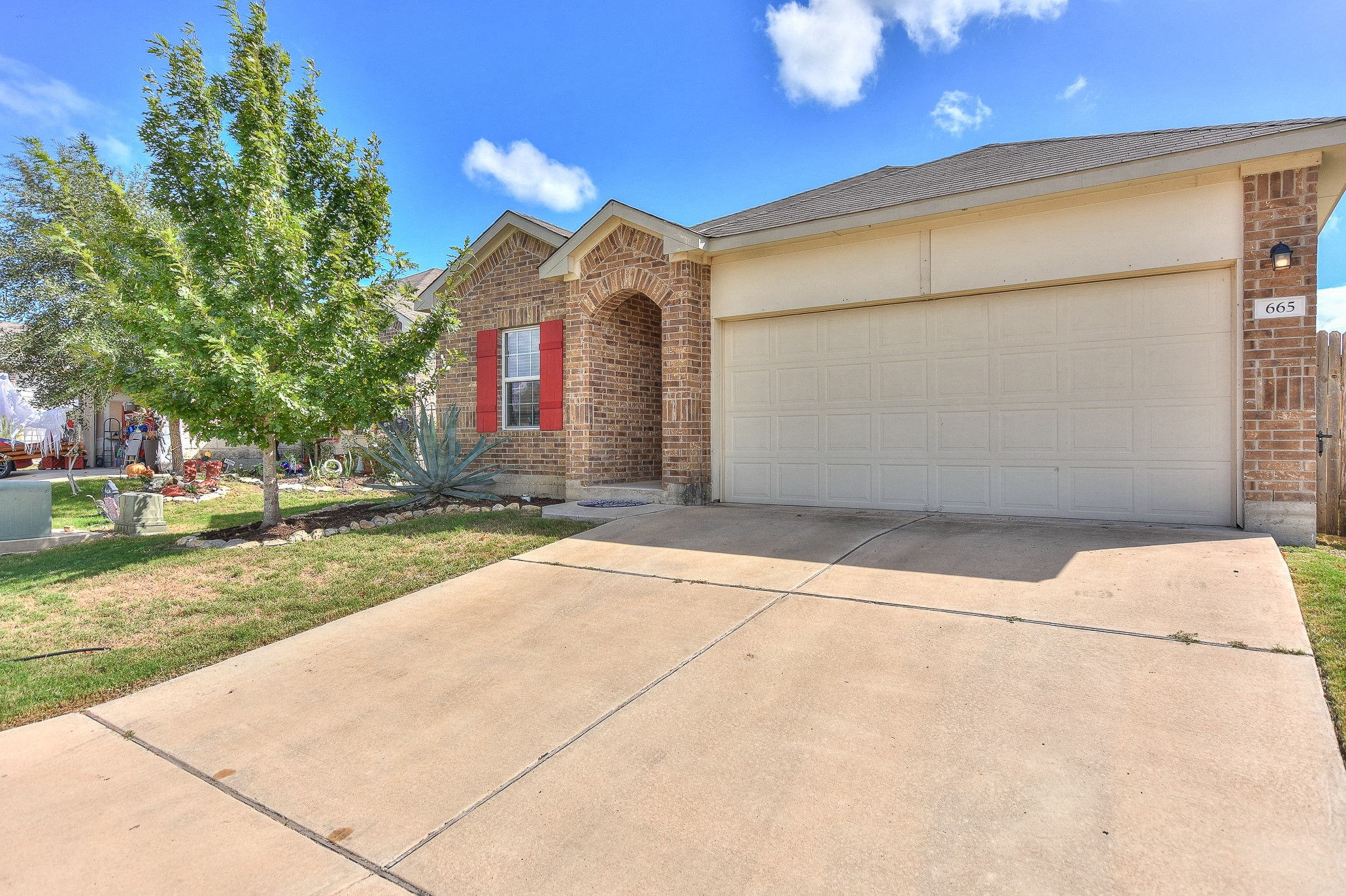 Home in Liberty Hill, TX 78642 — photo 3
