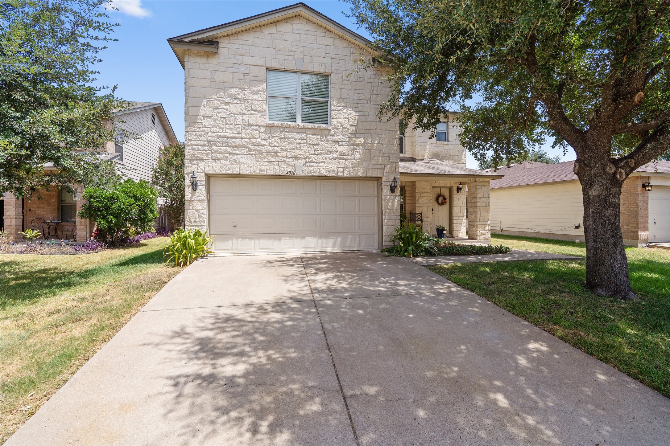 4010 Kings Canyon Dr — photo