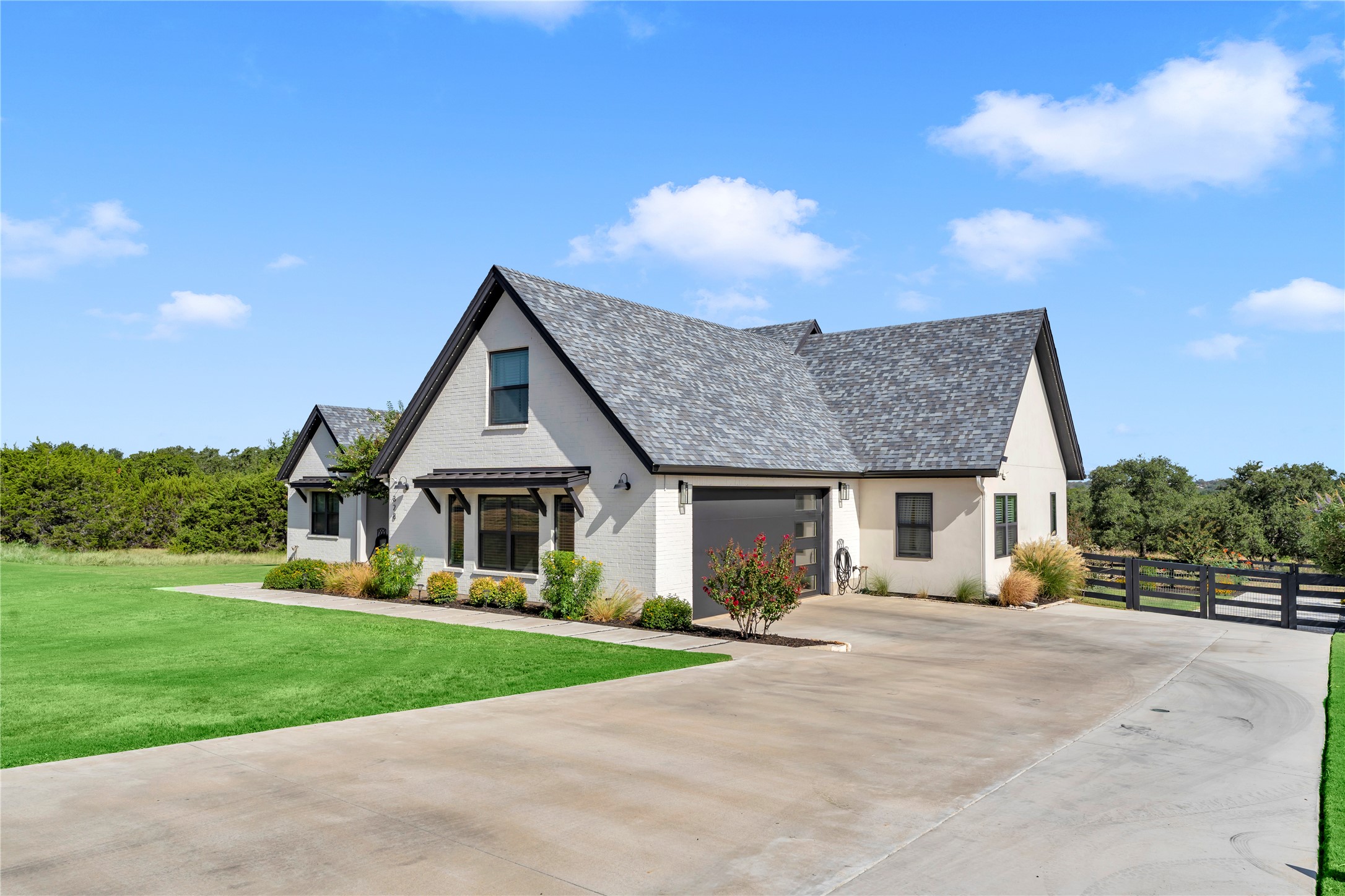328 First Down Dash, Burnet, TX 78611 — photo 2