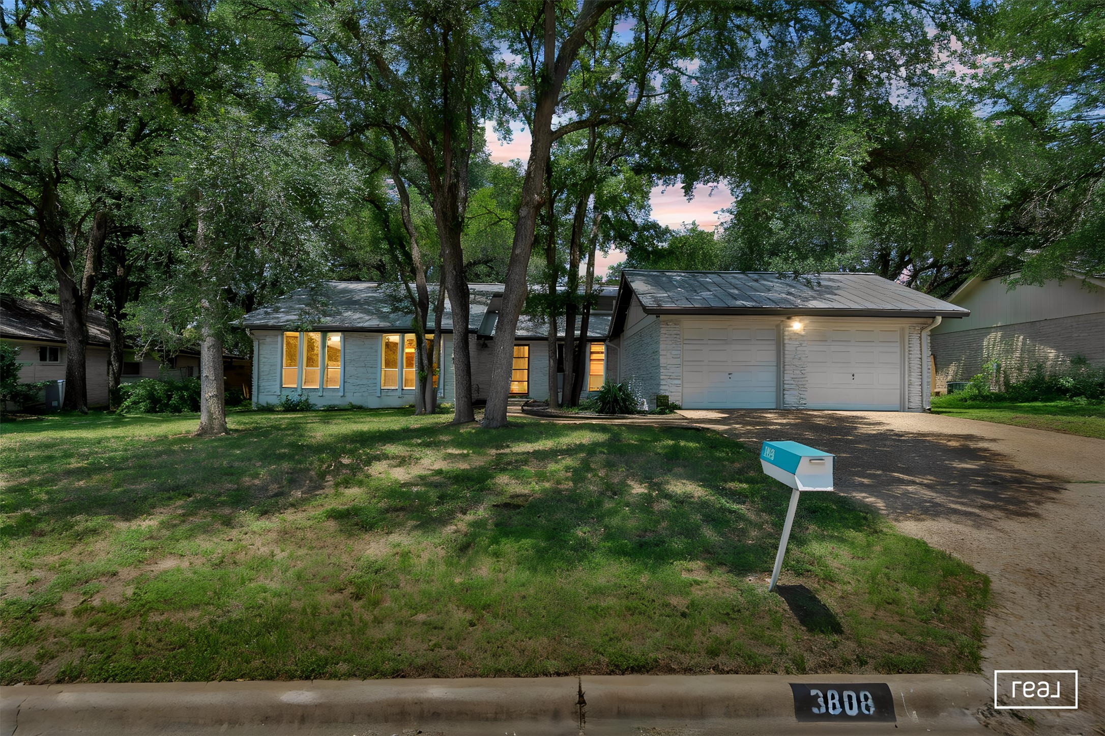 3808 Oak Creek Dr — photo