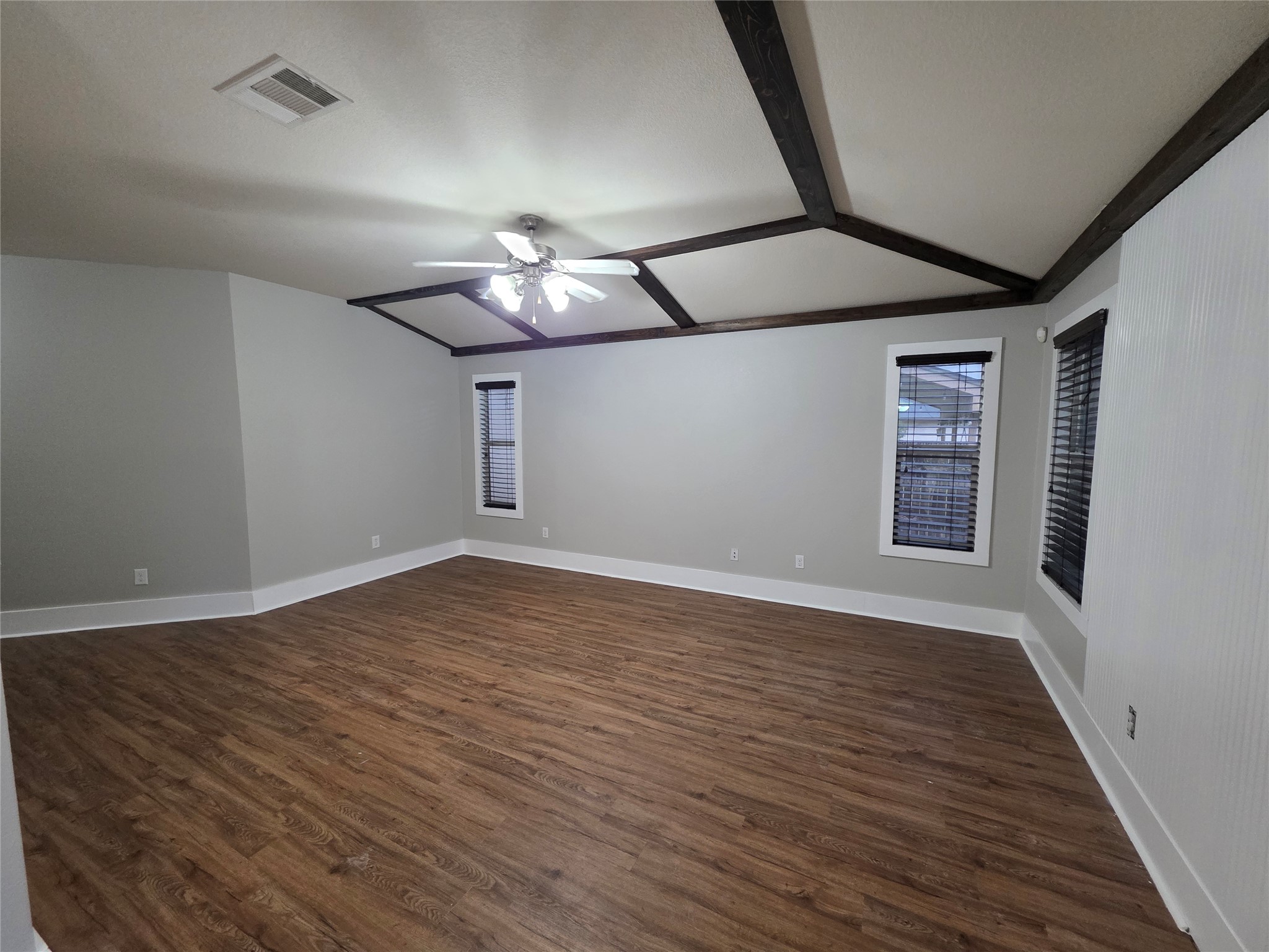 Home in Jarrell, TX 76537 — photo 3