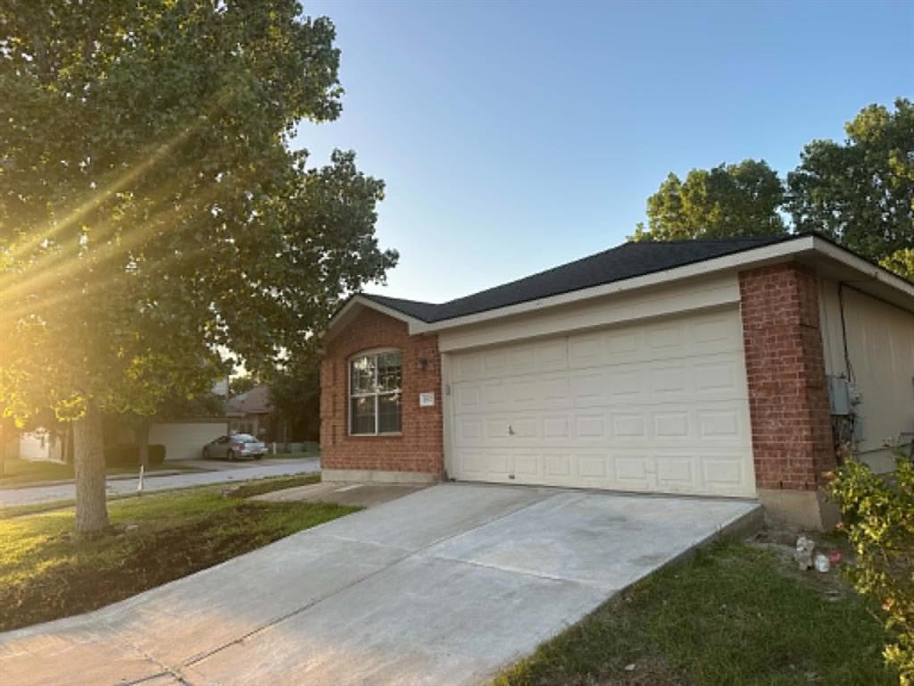 18312 Crestwind Ln — photo