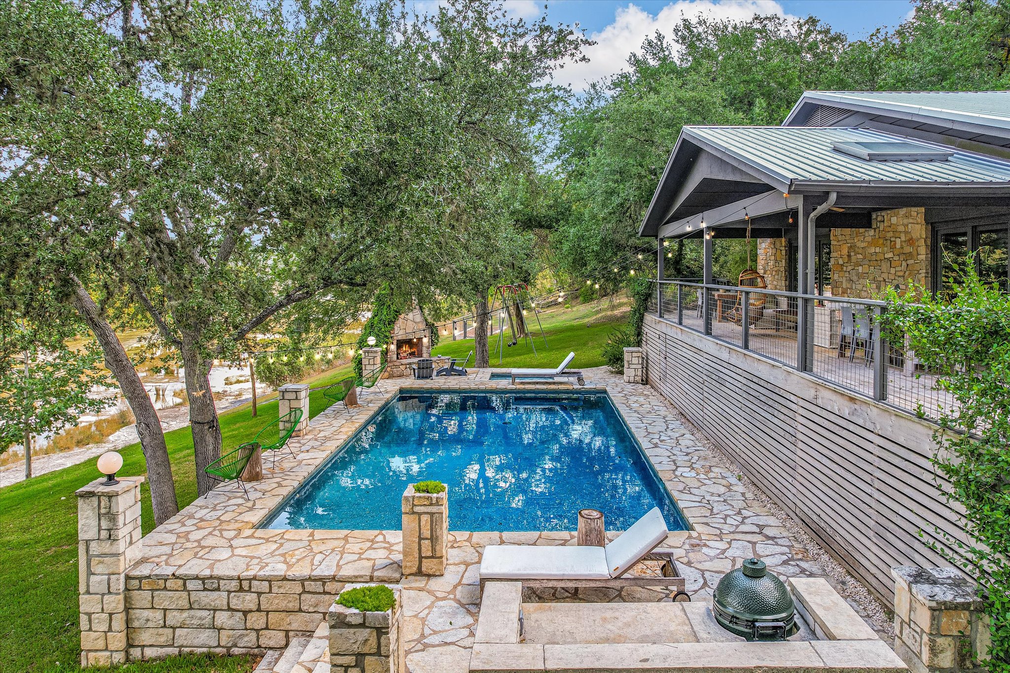 1121 Hidden Valley Rd — photo